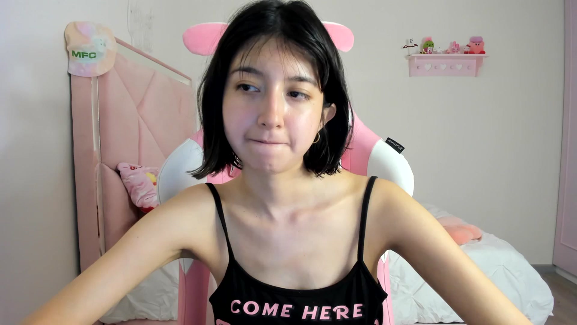 Gallery image thumbnail from Cherrycute666's myfreecams stream on, 03/13/2024, 03:46 image 18 of 20