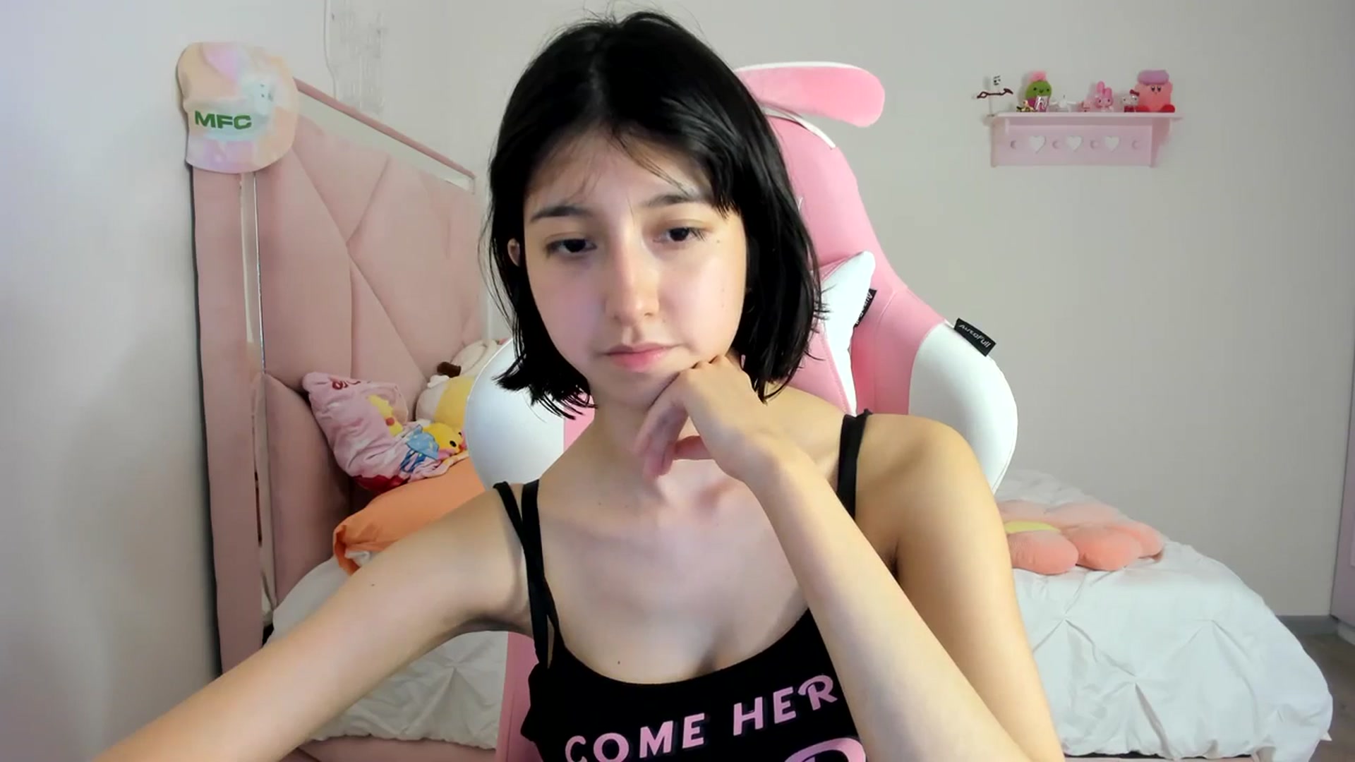 Gallery image thumbnail from Cherrycute666's myfreecams stream on, 03/13/2024, 06:11 image 9 of 20
