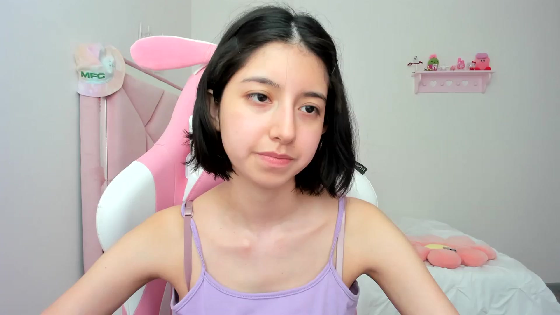 Gallery image thumbnail from Cherrycute666's myfreecams stream on, 03/13/2024, 18:12 image 7 of 20