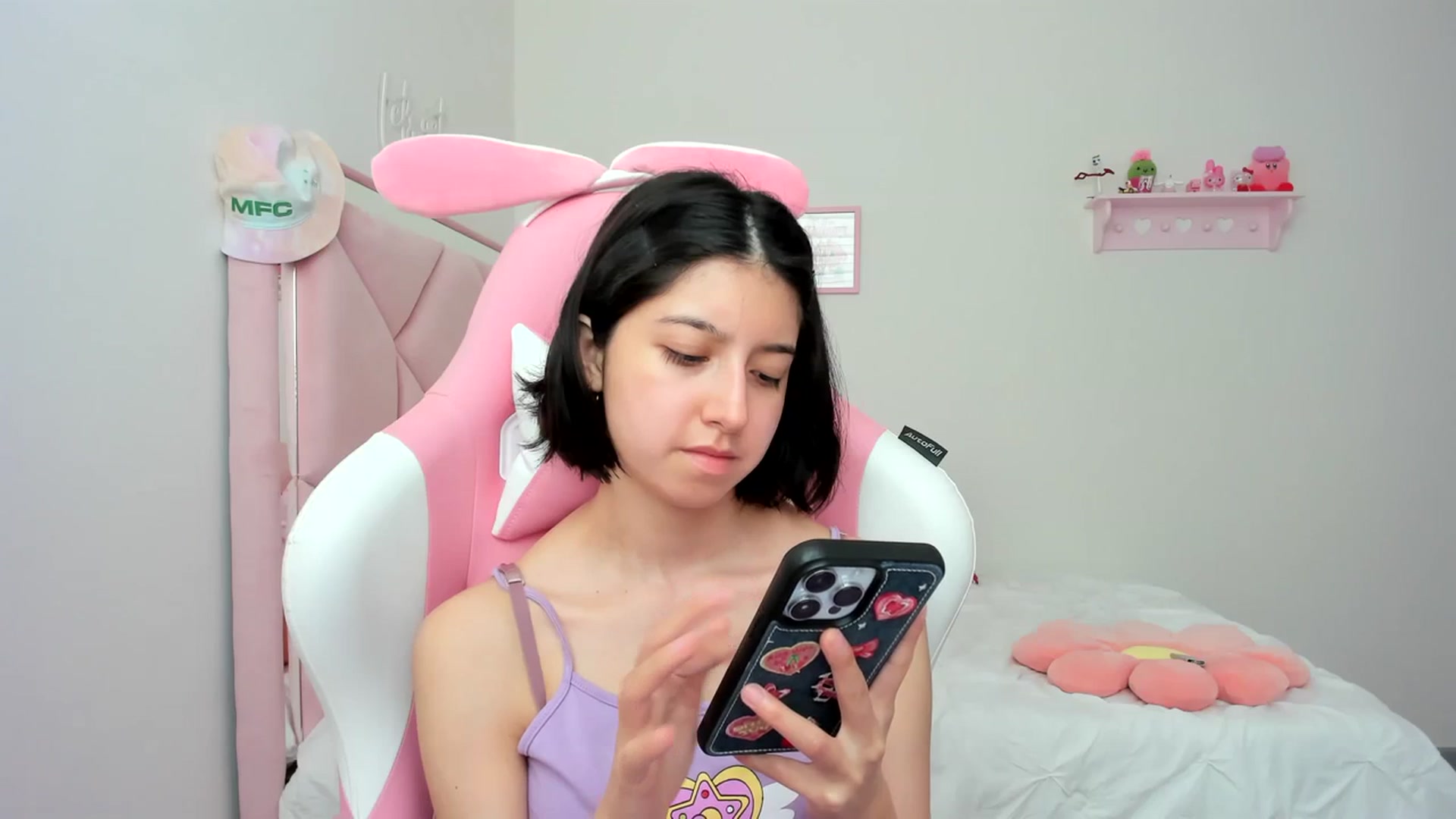 Gallery image thumbnail from Cherrycute666's myfreecams stream on, 03/13/2024, 18:12 image 4 of 20