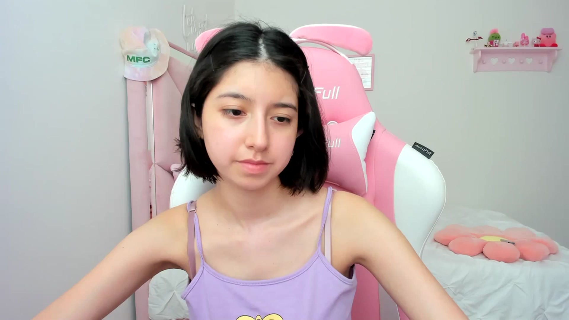 Gallery image thumbnail from Cherrycute666's myfreecams stream on, 03/13/2024, 18:12 image 17 of 20