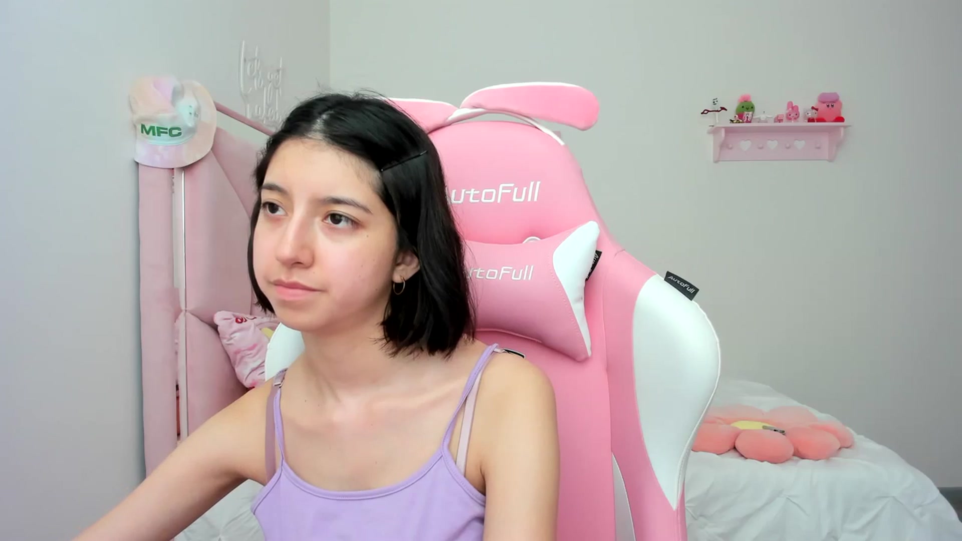 Gallery image thumbnail from Cherrycute666's myfreecams stream on, 03/13/2024, 18:12 image 15 of 20