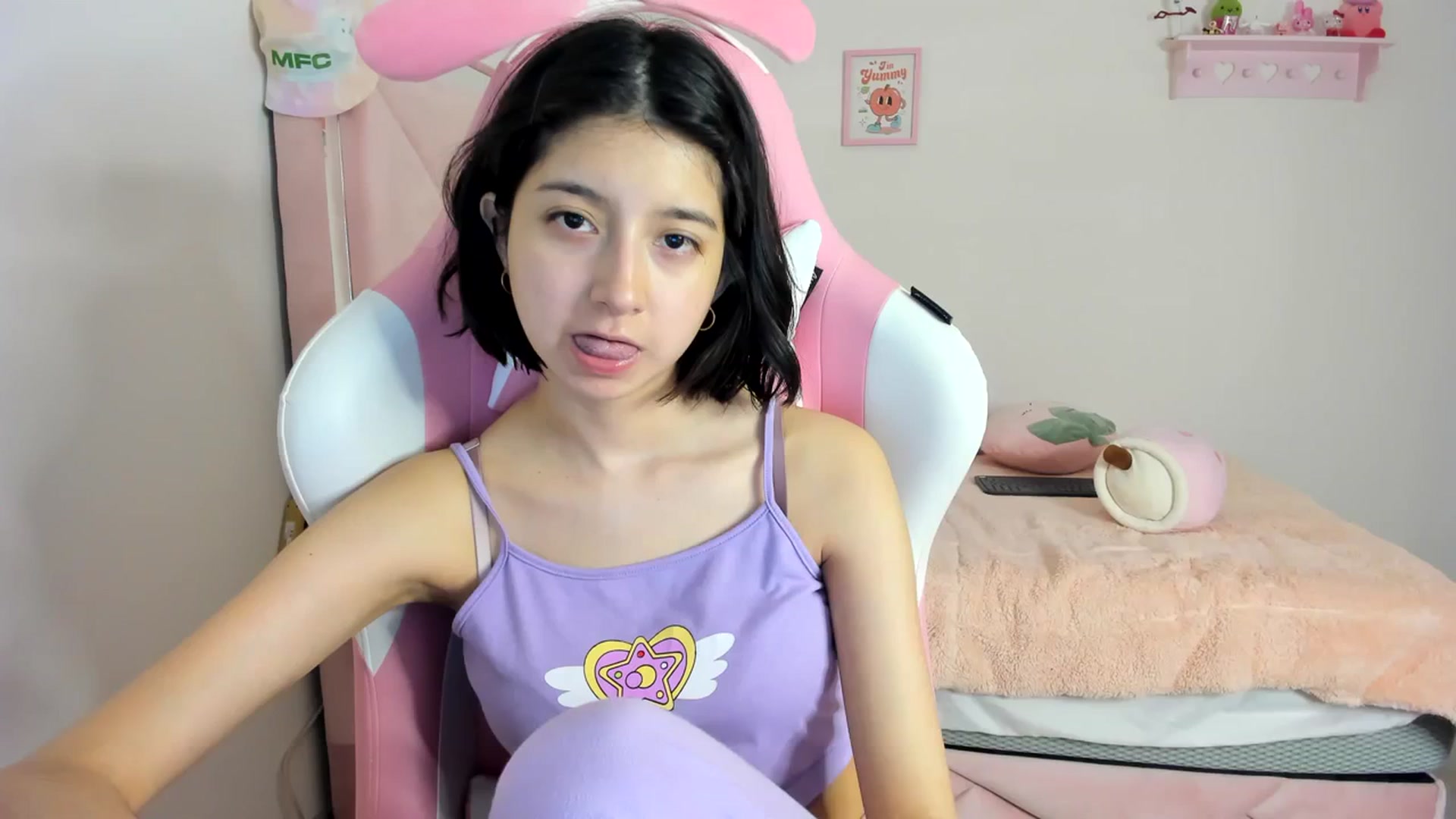 Gallery image thumbnail from Cherrycute666's myfreecams stream on, 03/14/2024, 06:35 image 12 of 20
