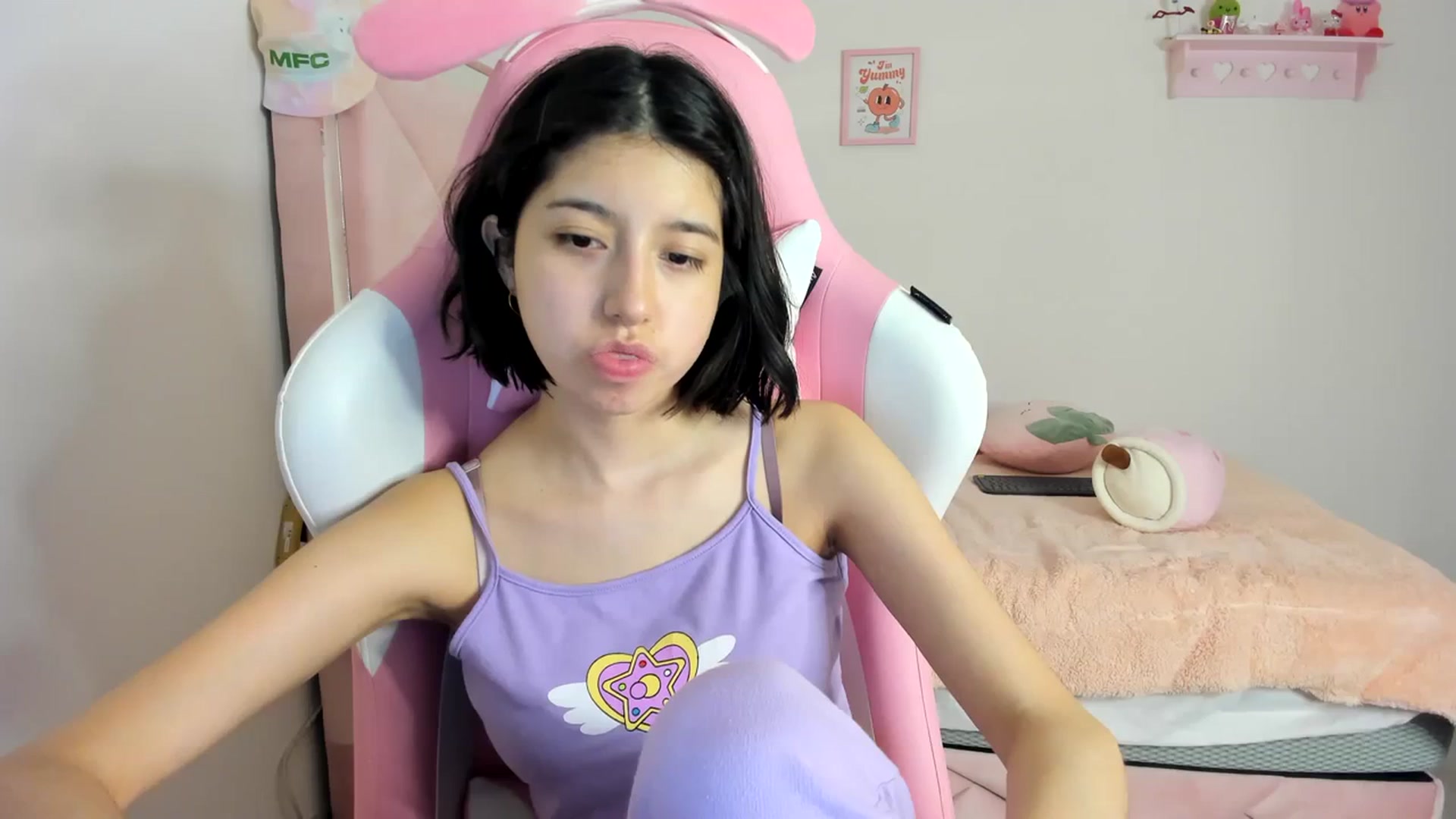 Gallery image thumbnail from Cherrycute666's myfreecams stream on, 03/14/2024, 06:35 image 13 of 20