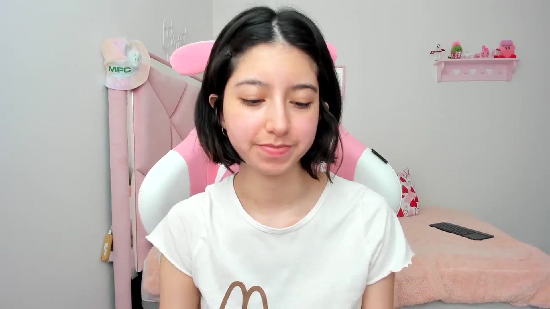 Gallery image thumbnail from Cherrycute666's myfreecams stream on, 03/14/2024, 19:41 image 5 of 20