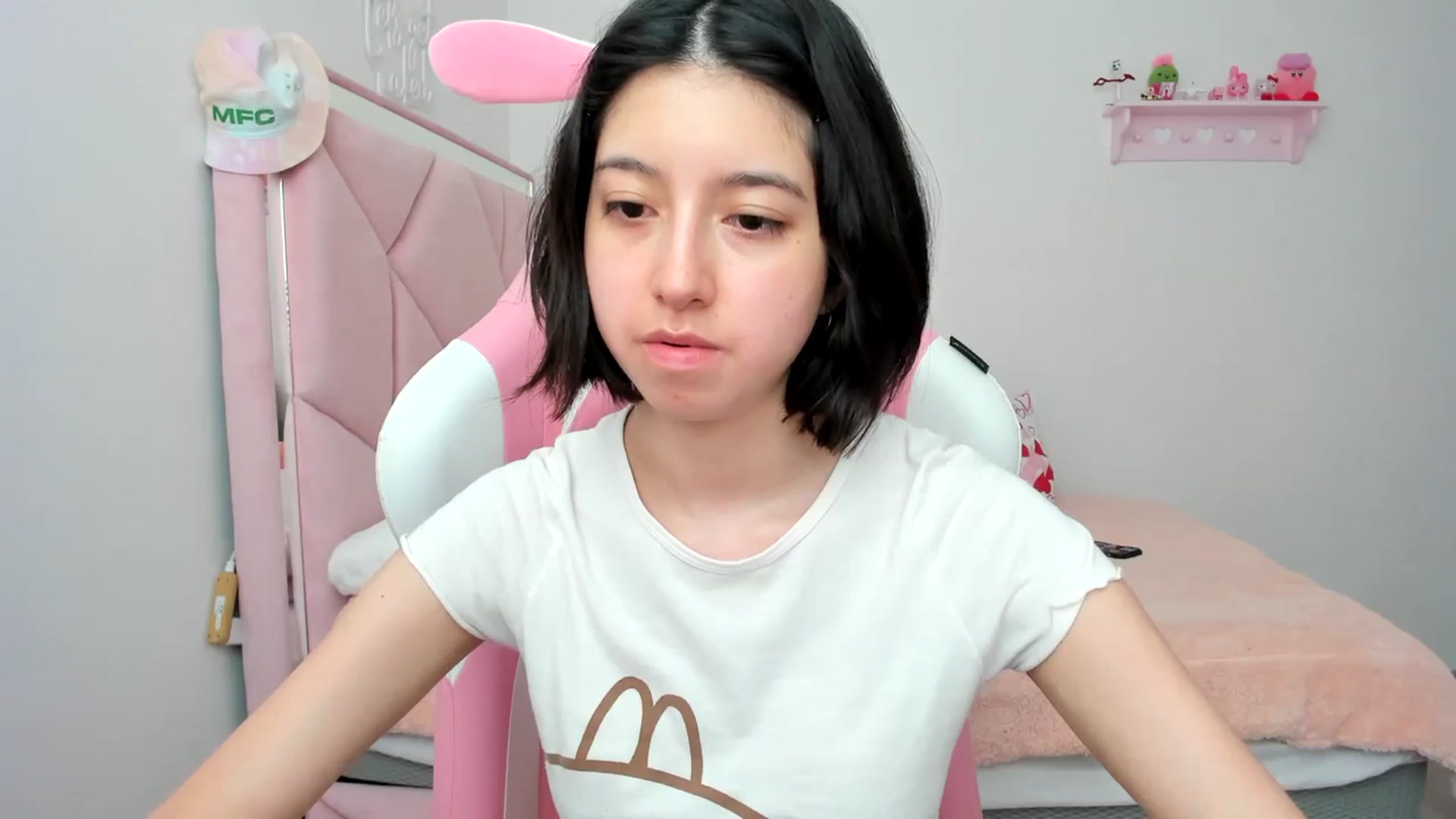 Gallery image thumbnail from Cherrycute666's myfreecams stream on, 03/14/2024, 19:41 image 20 of 20