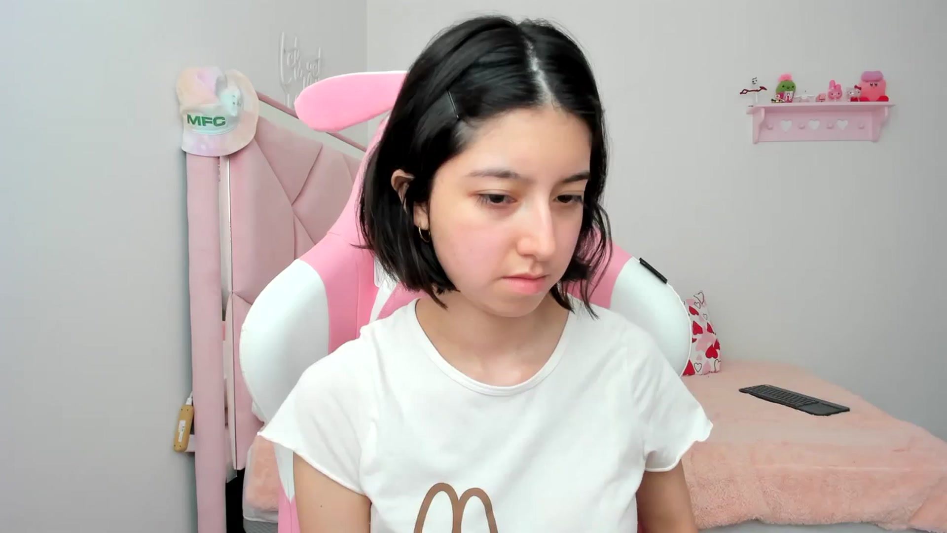 Gallery image thumbnail from Cherrycute666's myfreecams stream on, 03/14/2024, 19:41 image 4 of 20