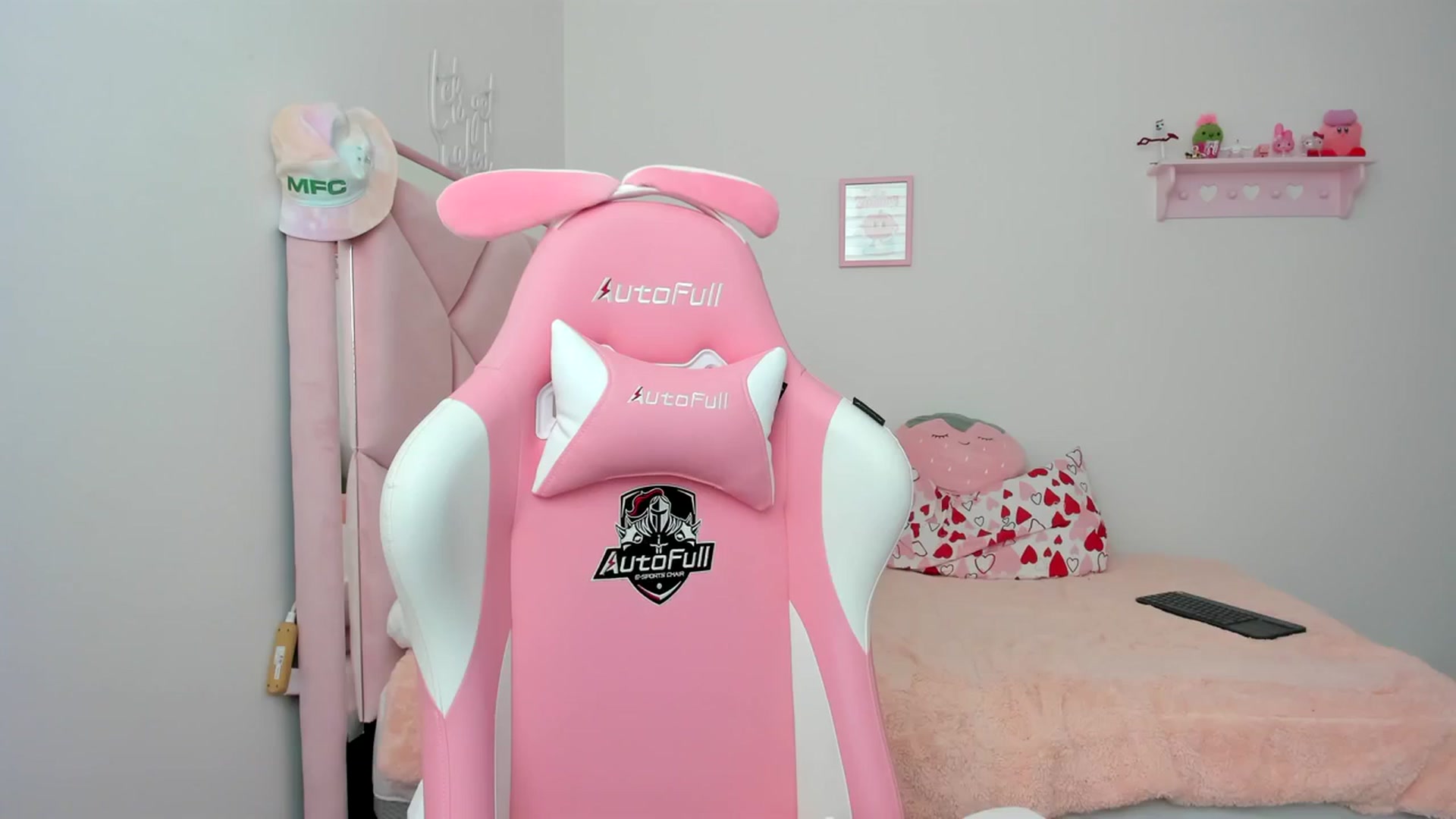 Gallery image thumbnail from Cherrycute666's myfreecams stream on, 03/14/2024, 19:41 image 2 of 20