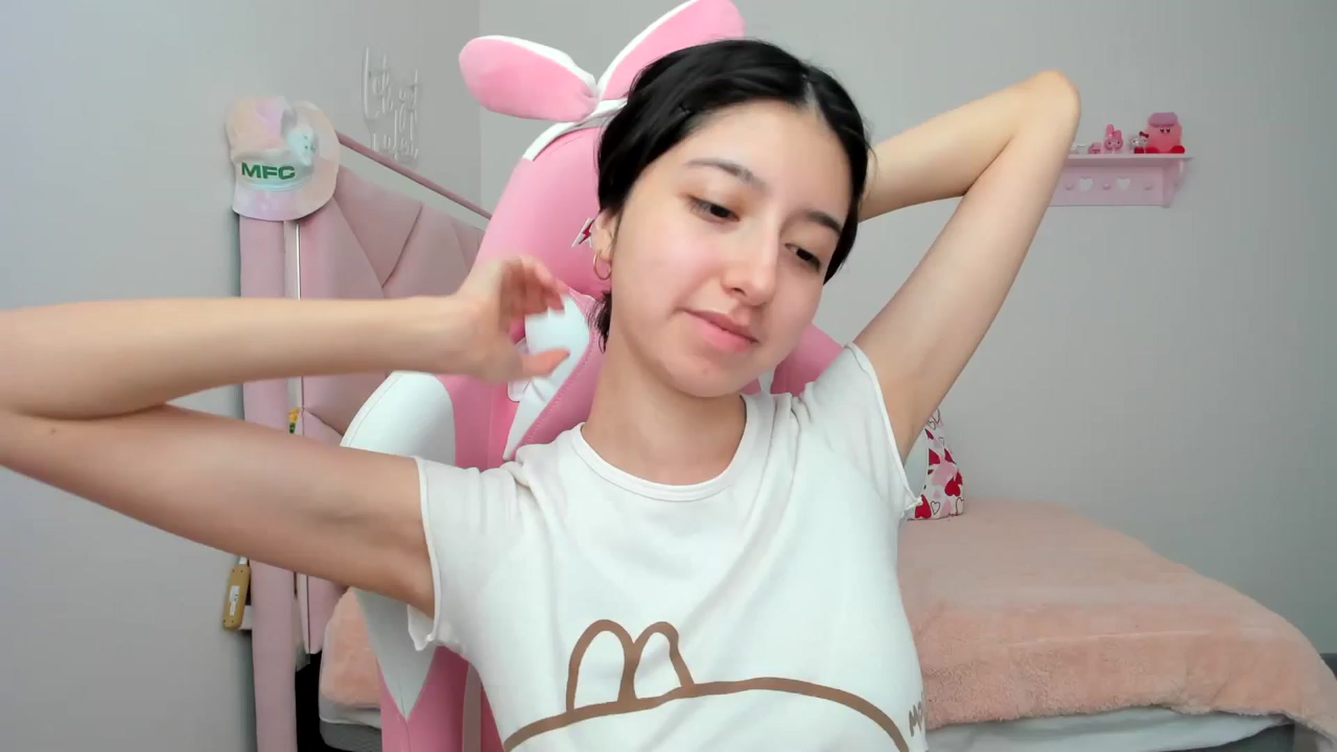 Gallery image thumbnail from Cherrycute666's myfreecams stream on, 03/14/2024, 22:33 image 12 of 20