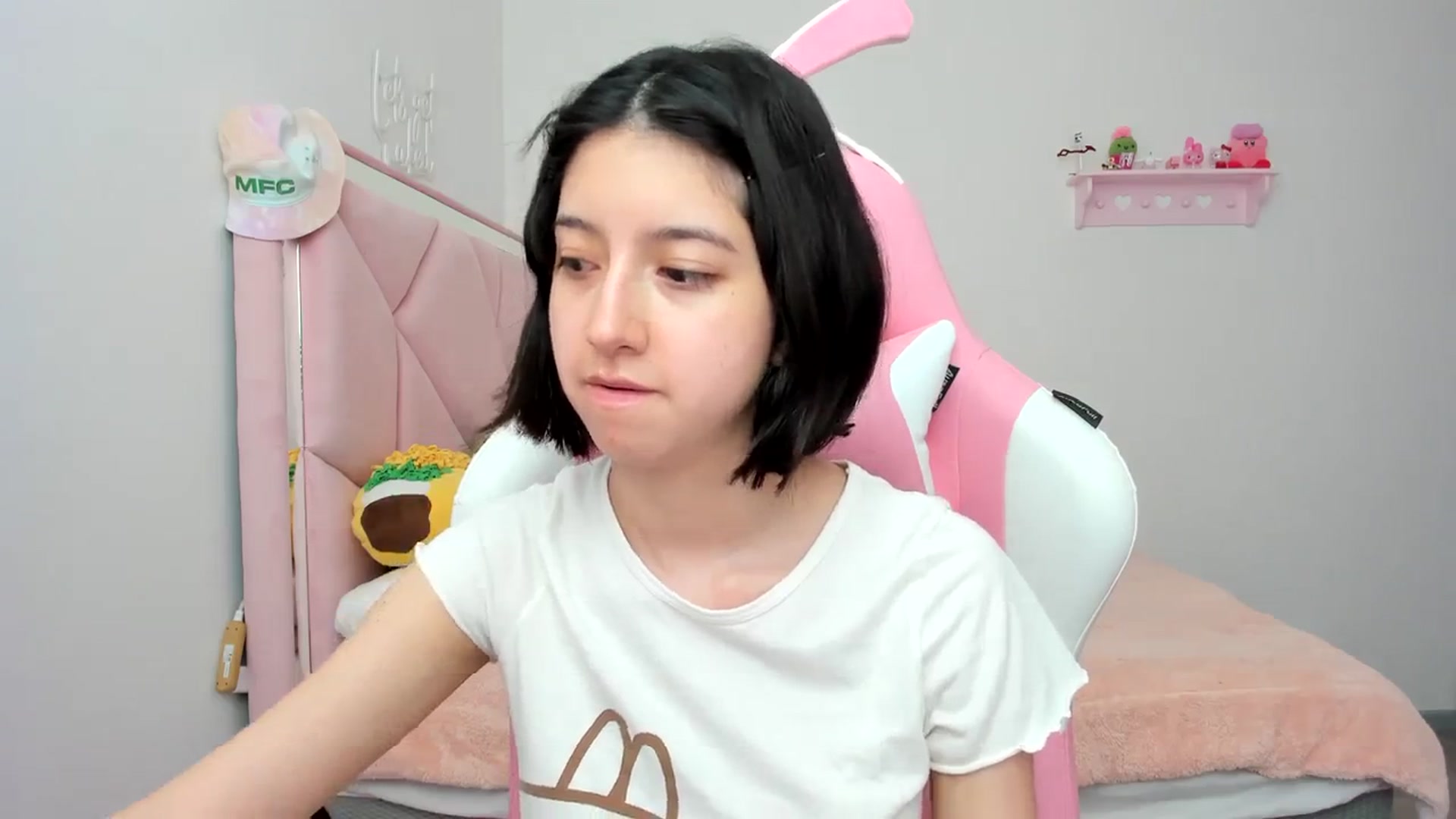 Gallery image thumbnail from Cherrycute666's myfreecams stream on, 03/14/2024, 22:33 image 14 of 20