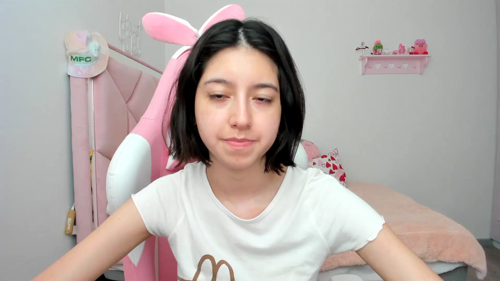 Gallery image thumbnail from Cherrycute666's myfreecams stream on, 03/14/2024, 22:33 image 9 of 20