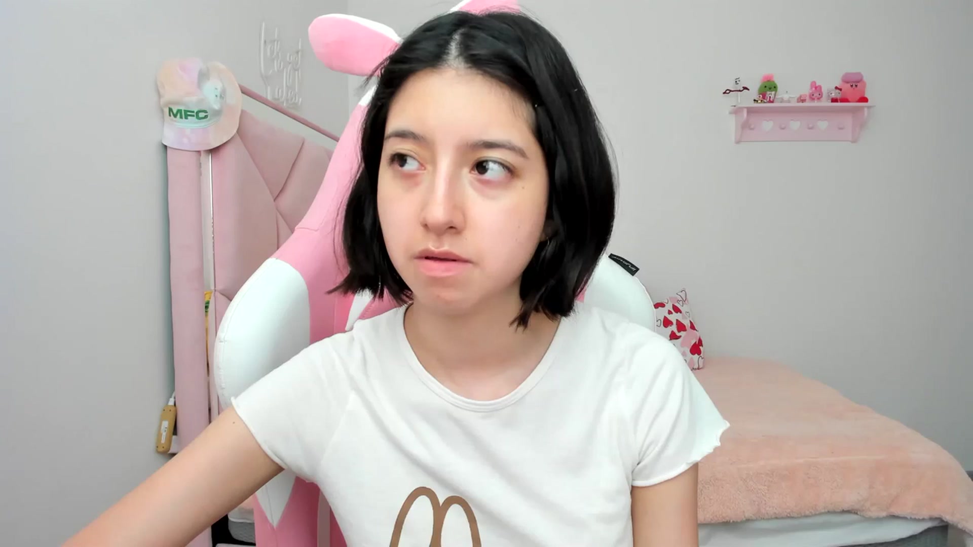 Gallery image thumbnail from Cherrycute666's myfreecams stream on, 03/14/2024, 22:33 image 11 of 20