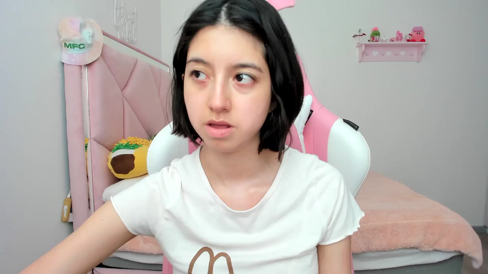 Gallery image thumbnail from Cherrycute666's myfreecams stream on, 03/14/2024, 22:33 image 5 of 20