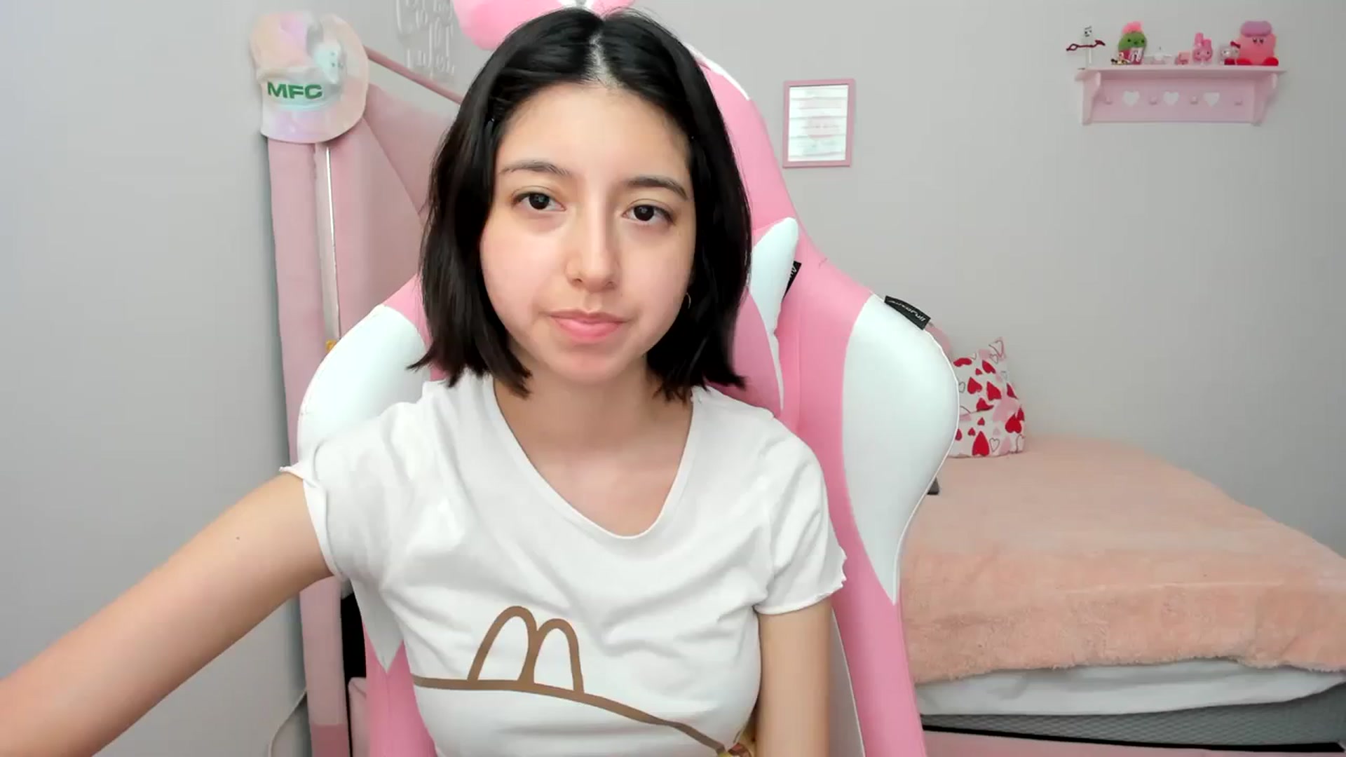Gallery image thumbnail from Cherrycute666's myfreecams stream on, 03/14/2024, 23:51 image 6 of 20