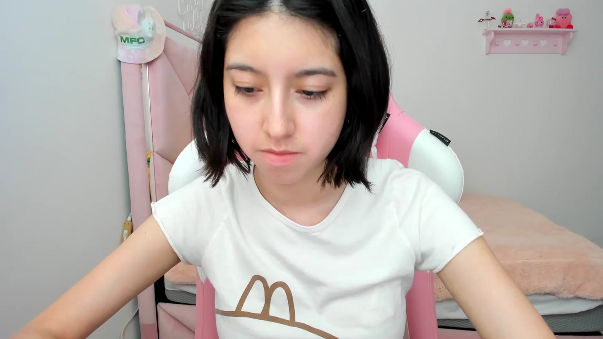 Gallery image thumbnail from Cherrycute666's myfreecams stream on, 03/14/2024, 23:51 image 9 of 20