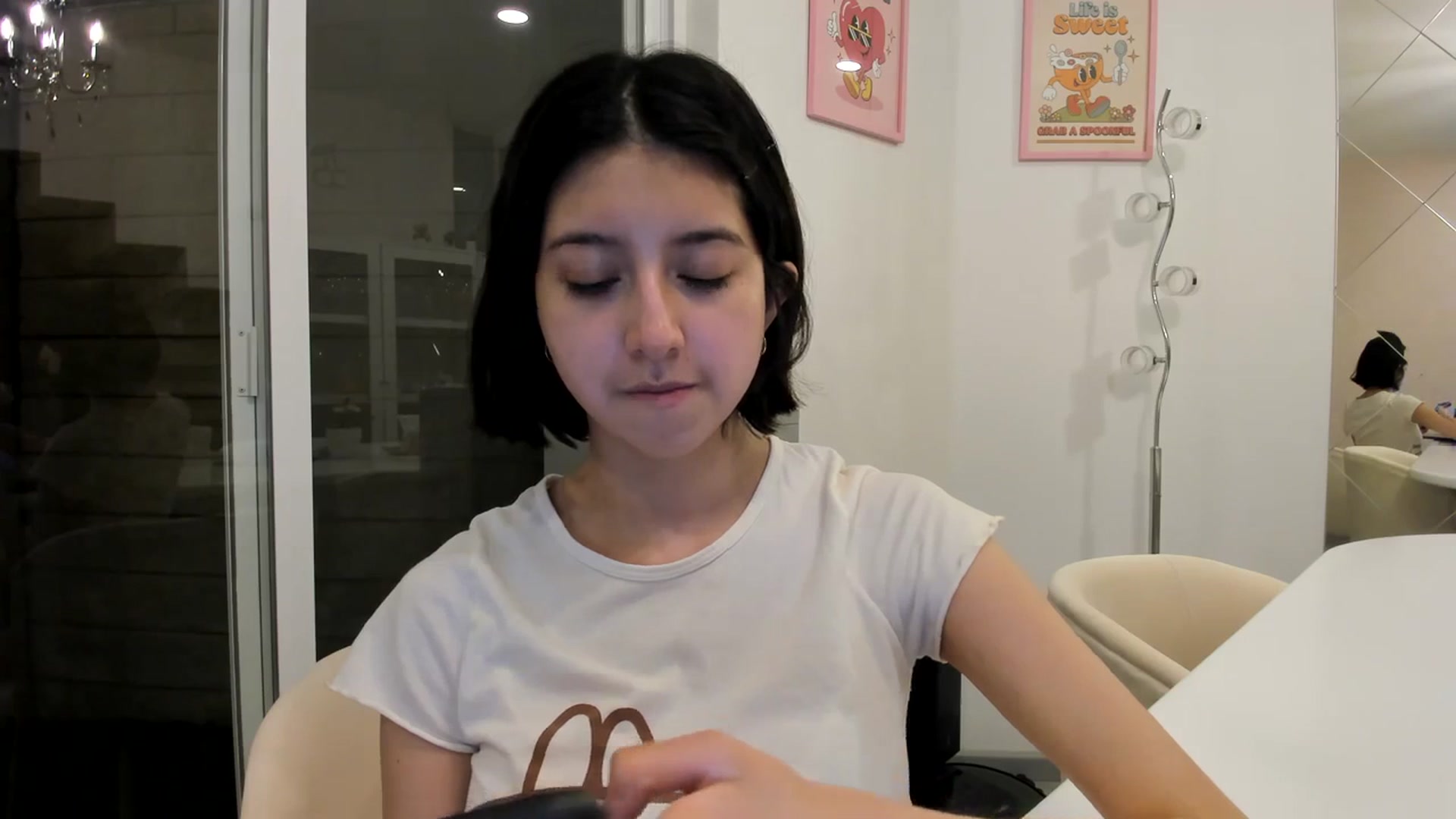 Gallery image thumbnail from Cherrycute666's myfreecams stream on, 03/15/2024, 01:08 image 18 of 20