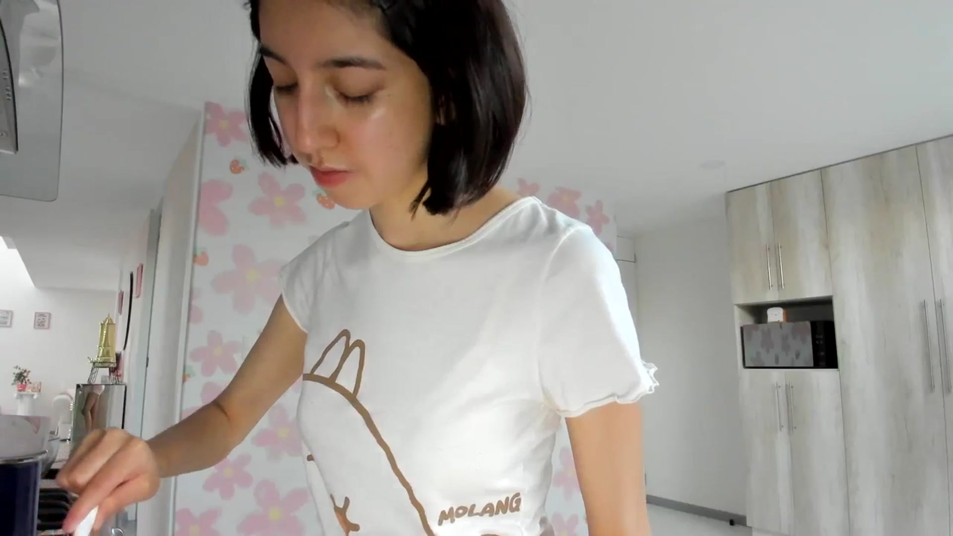 Gallery image thumbnail from Cherrycute666's myfreecams stream on, 03/15/2024, 01:08 image 3 of 20