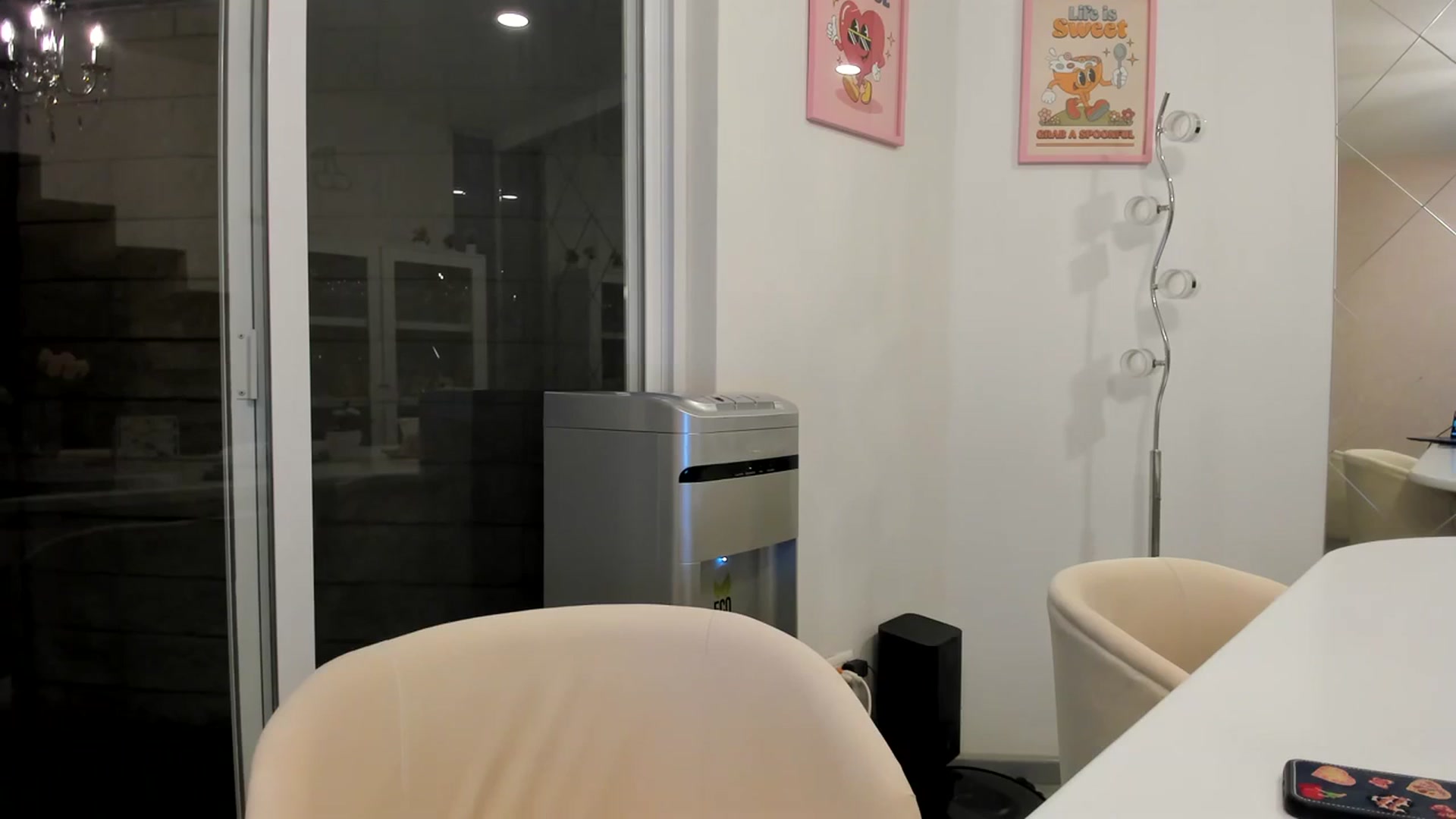 Gallery image thumbnail from Cherrycute666's myfreecams stream on, 03/15/2024, 01:08 image 14 of 20