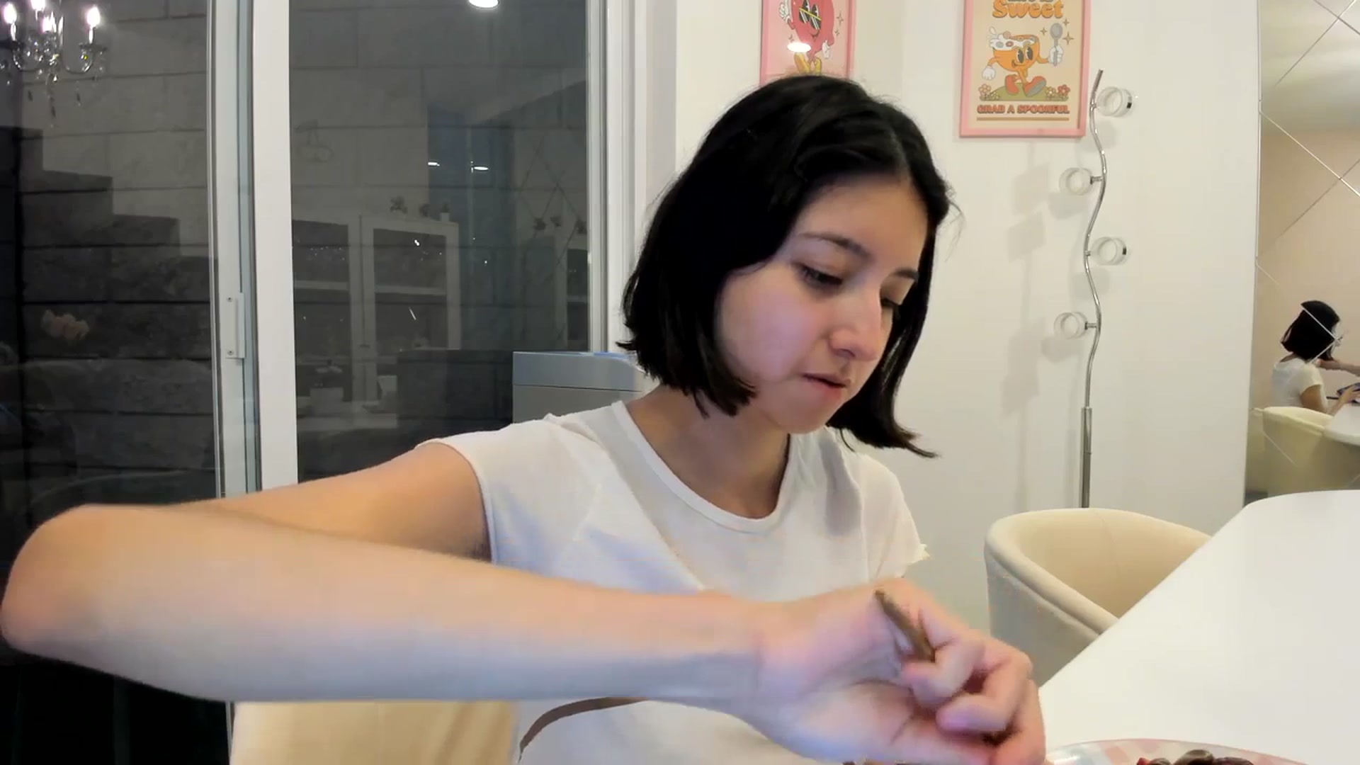 Gallery image thumbnail from Cherrycute666's myfreecams stream on, 03/15/2024, 01:08 image 11 of 20