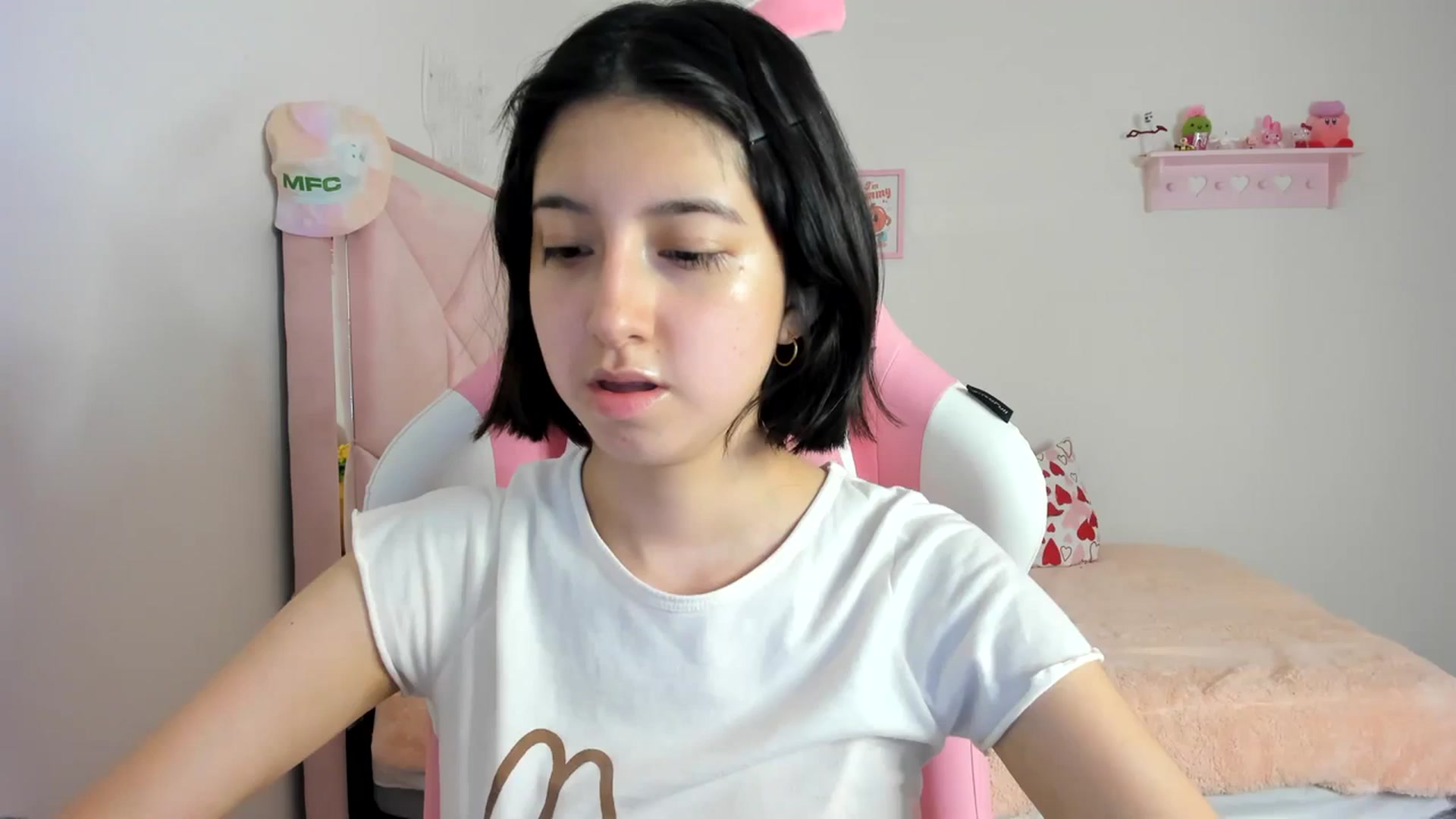 Gallery image thumbnail from Cherrycute666's myfreecams stream on, 03/15/2024, 03:02 image 9 of 20
