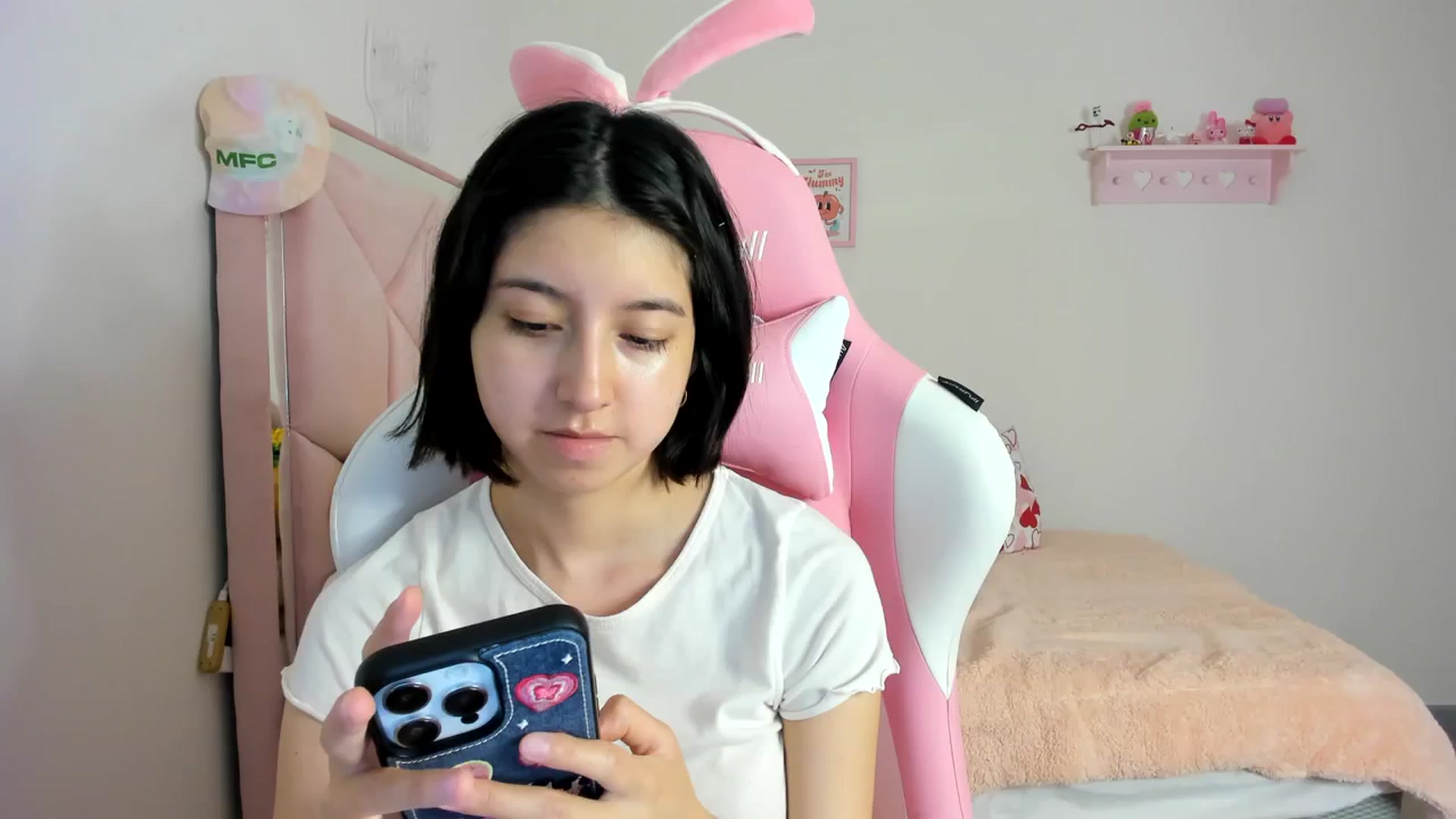 Gallery image thumbnail from Cherrycute666's myfreecams stream on, 03/15/2024, 03:02 image 1 of 20