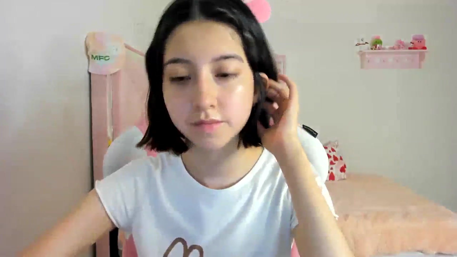 Gallery image thumbnail from Cherrycute666's myfreecams stream on, 03/15/2024, 04:33 image 11 of 20