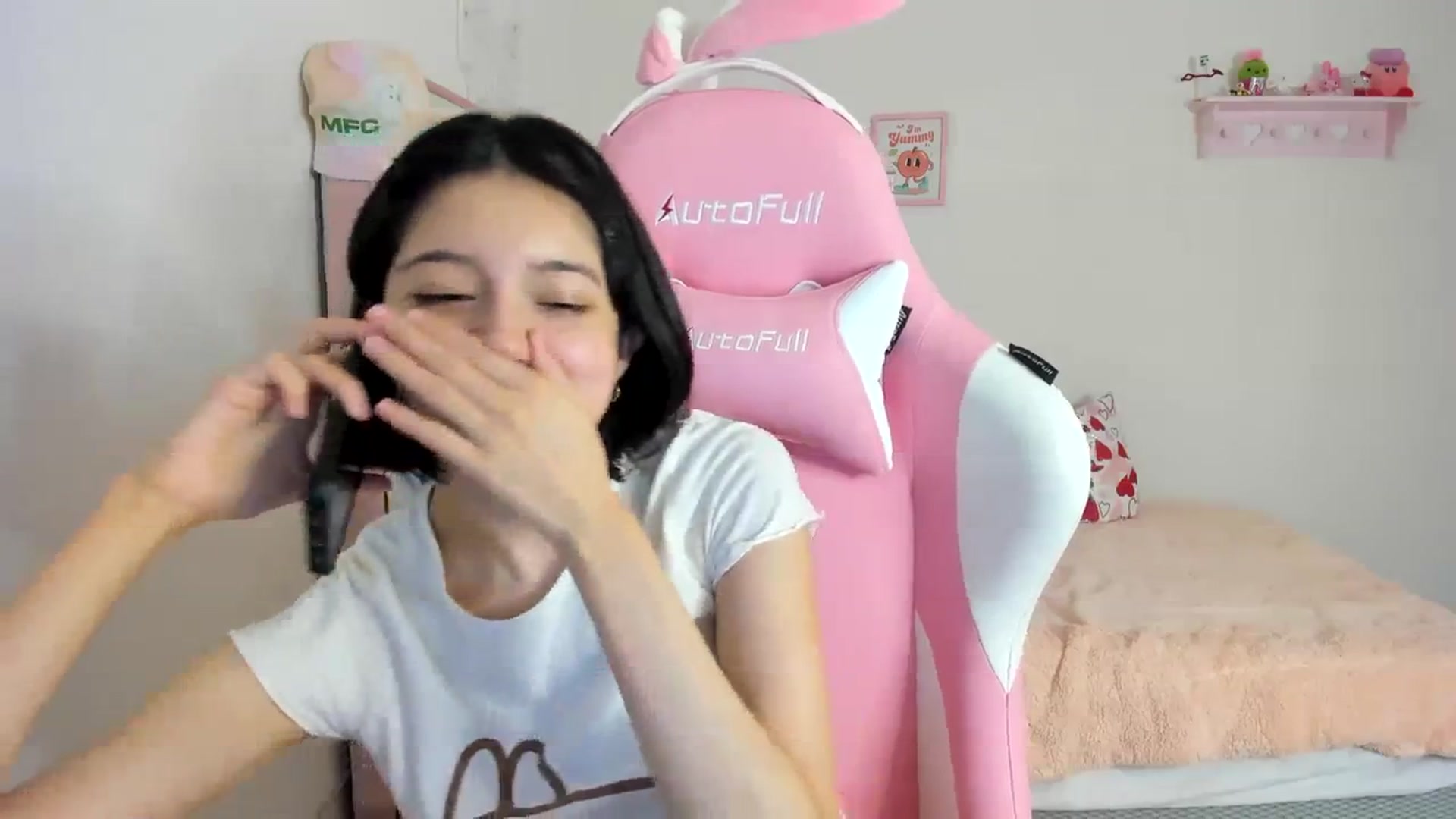 Gallery image thumbnail from Cherrycute666's myfreecams stream on, 03/15/2024, 07:34 image 5 of 20