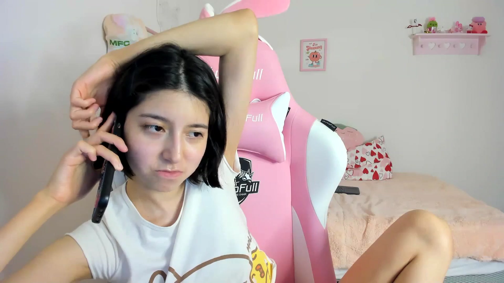 Gallery image thumbnail from Cherrycute666's myfreecams stream on, 03/15/2024, 07:34 image 6 of 20