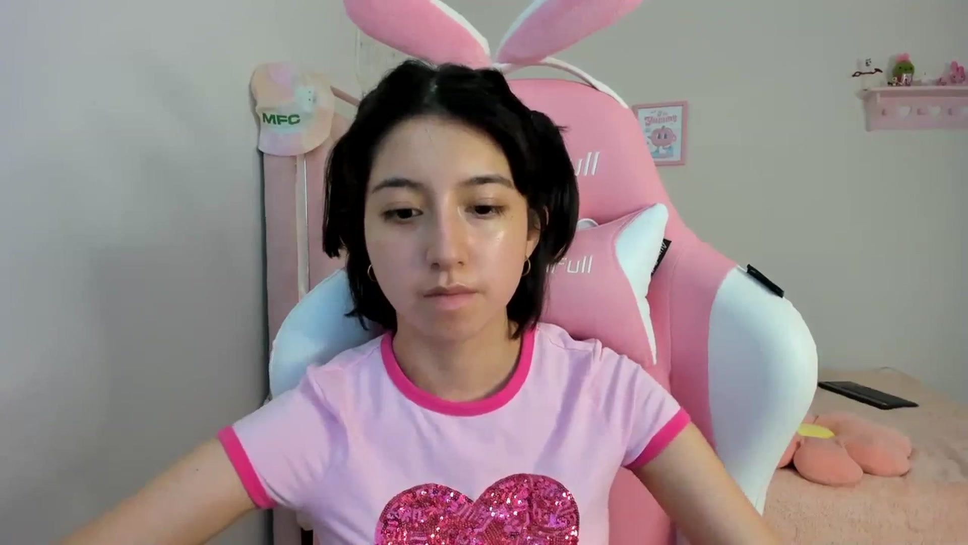 Gallery image thumbnail from Cherrycute666's myfreecams stream on, 03/16/2024, 24:55 image 9 of 20