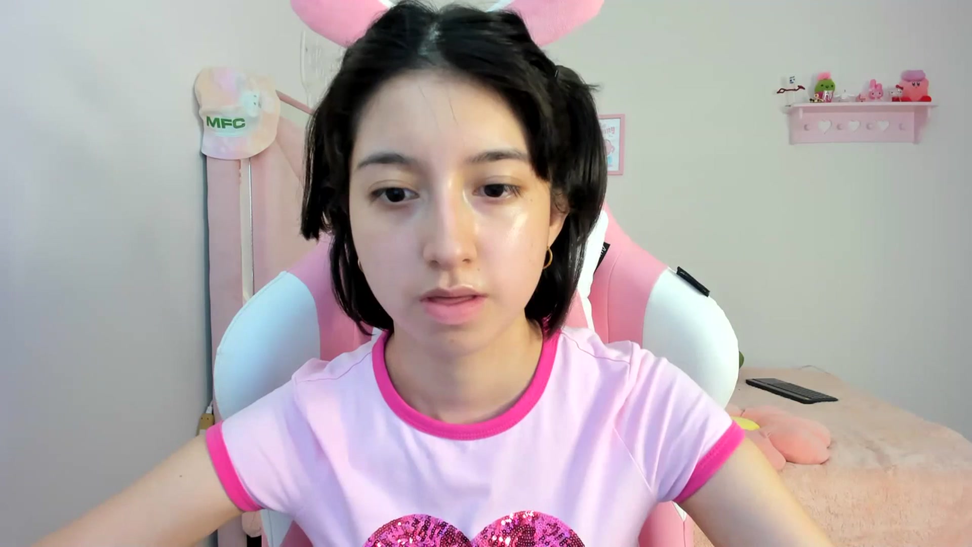 Gallery image thumbnail from Cherrycute666's myfreecams stream on, 03/16/2024, 24:55 image 7 of 20