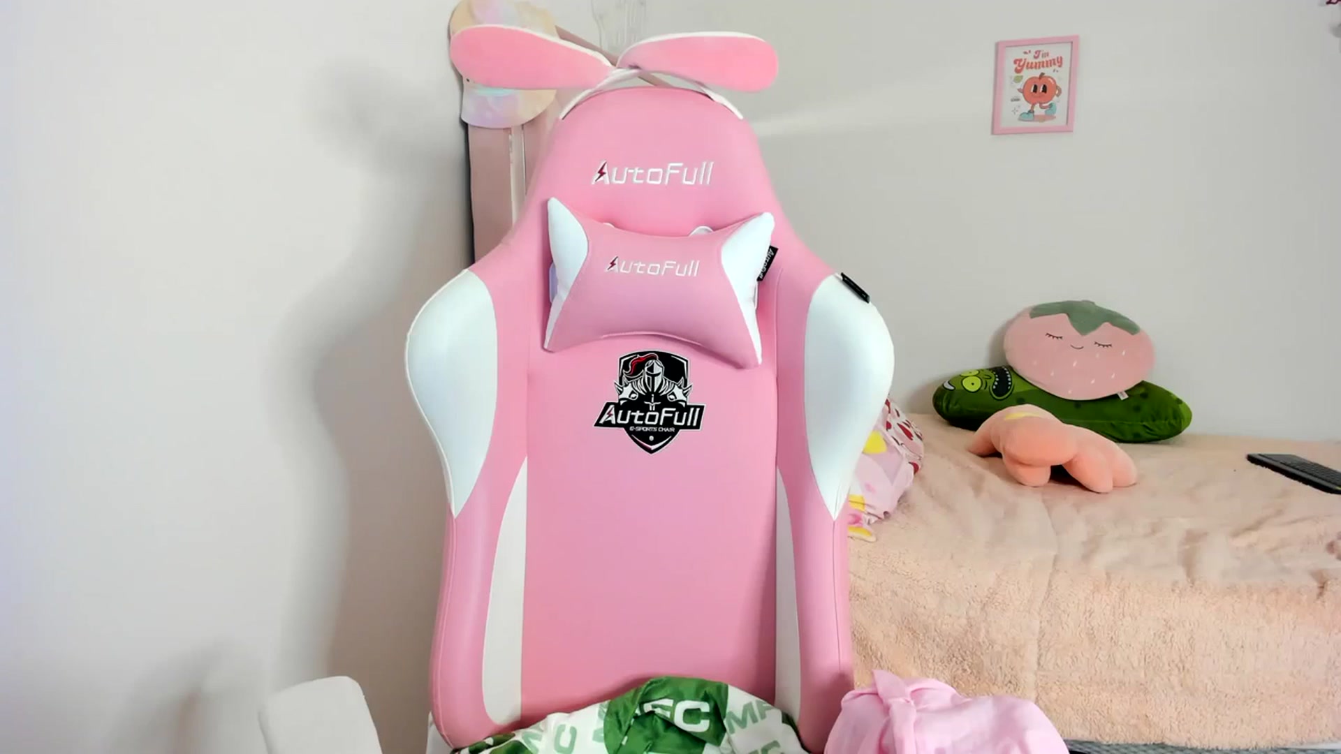 Gallery image thumbnail from Cherrycute666's myfreecams stream on, 03/16/2024, 07:18 image 3 of 20