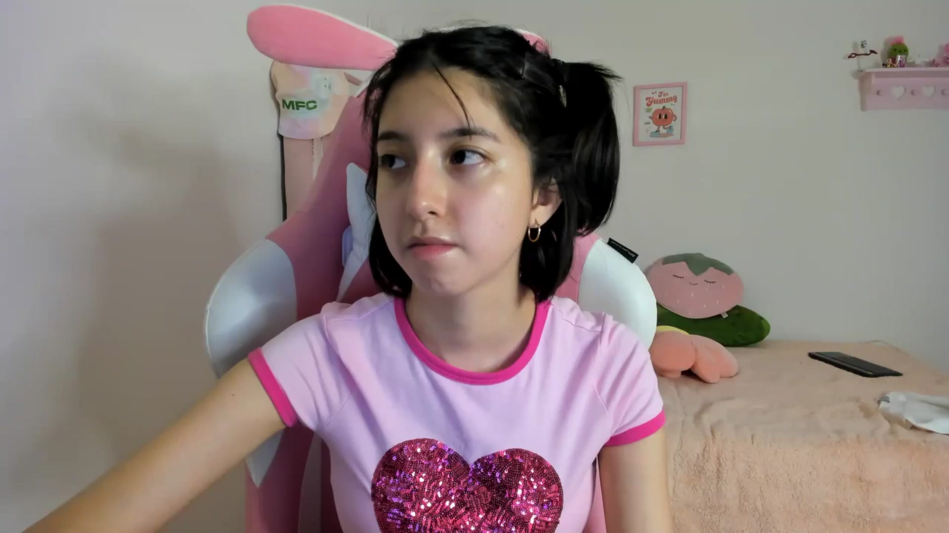 Gallery image thumbnail from Cherrycute666's myfreecams stream on, 03/16/2024, 10:40 image 14 of 20