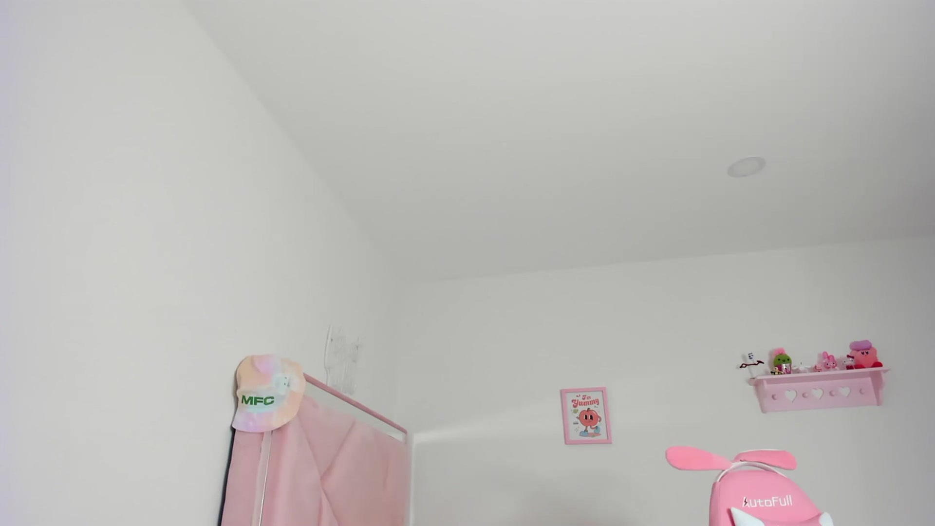 Gallery image thumbnail from Cherrycute666's myfreecams stream on, 03/16/2024, 10:40 image 3 of 20