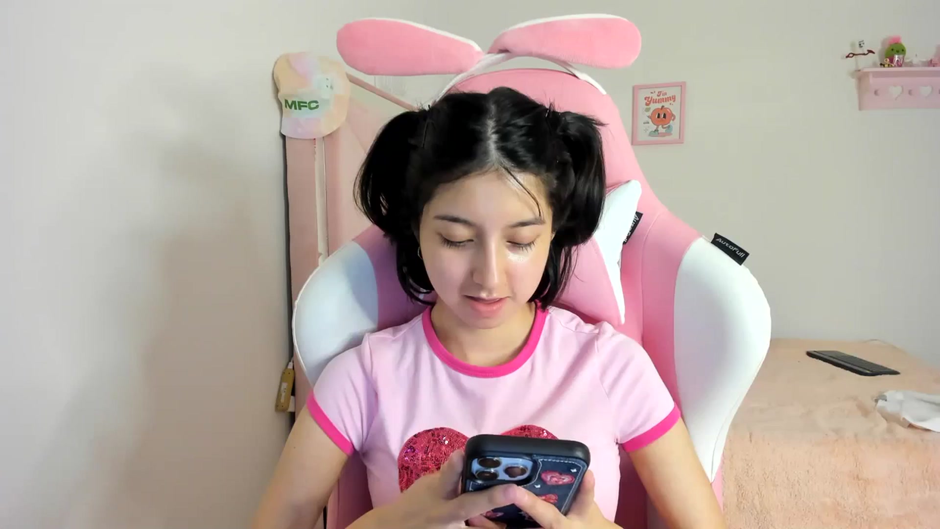 Gallery image thumbnail from Cherrycute666's myfreecams stream on, 03/16/2024, 10:40 image 9 of 20