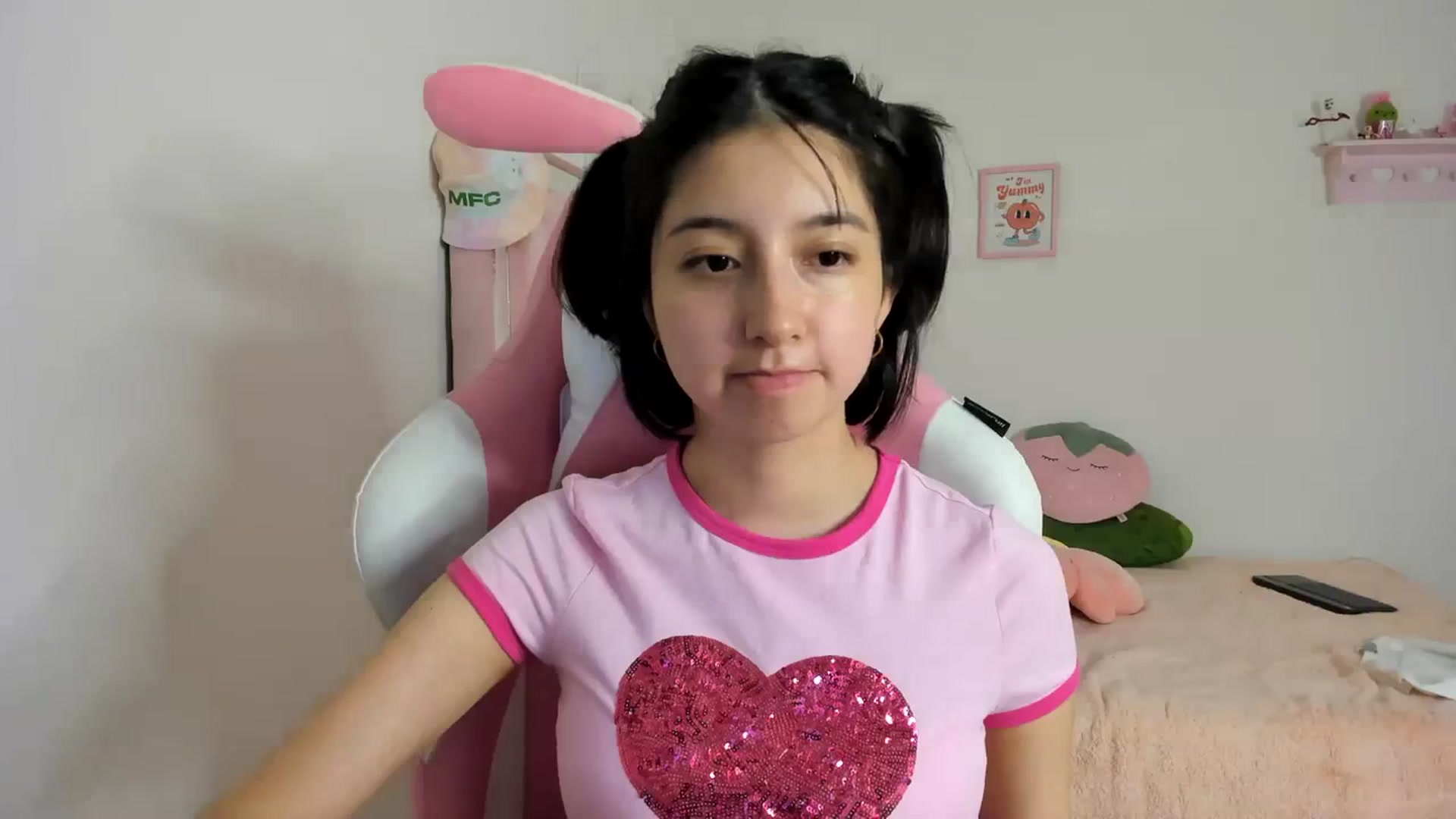 Gallery image thumbnail from Cherrycute666's myfreecams stream on, 03/16/2024, 10:40 image 11 of 20
