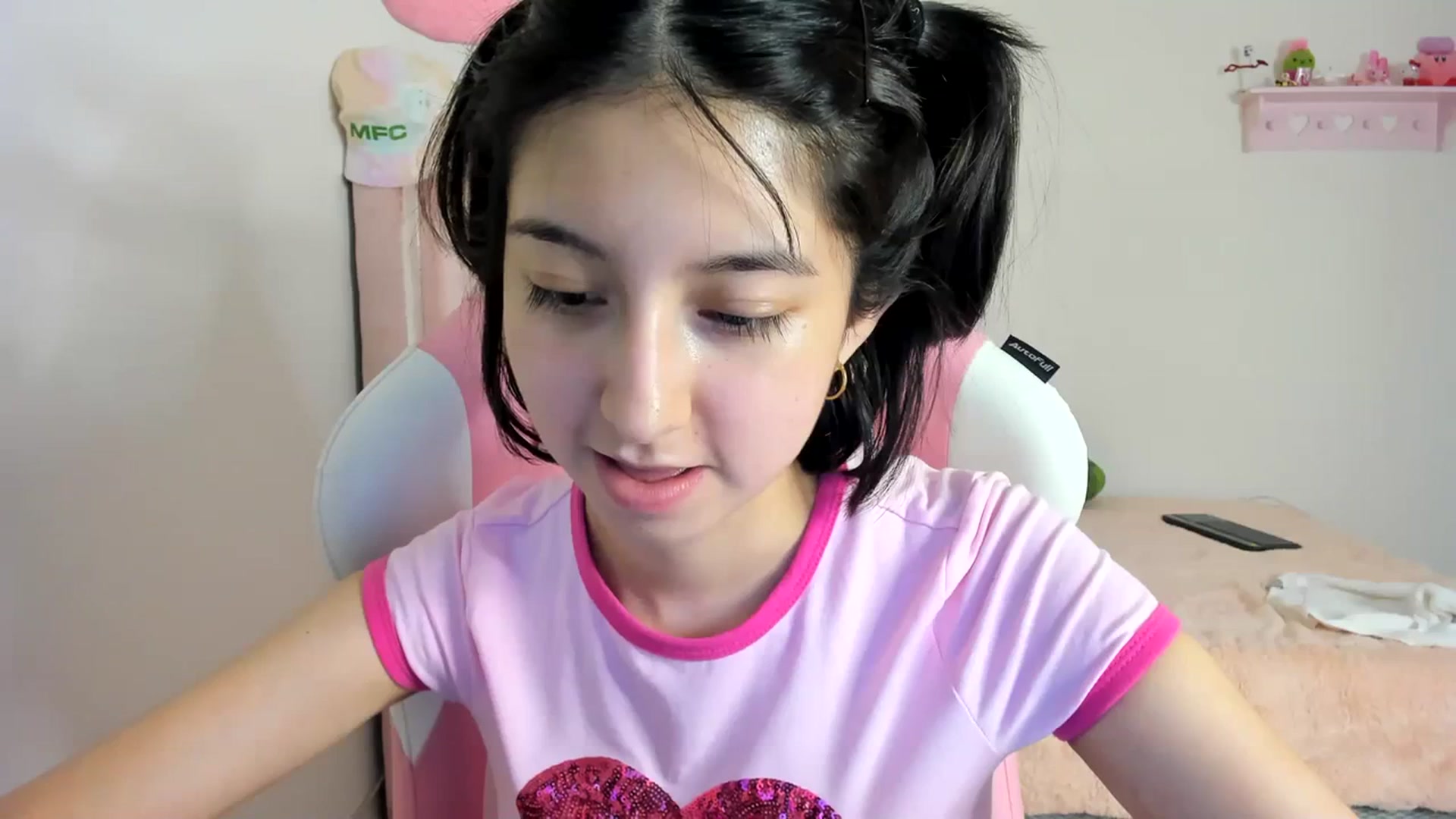 Gallery image thumbnail from Cherrycute666's myfreecams stream on, 03/16/2024, 10:40 image 8 of 20