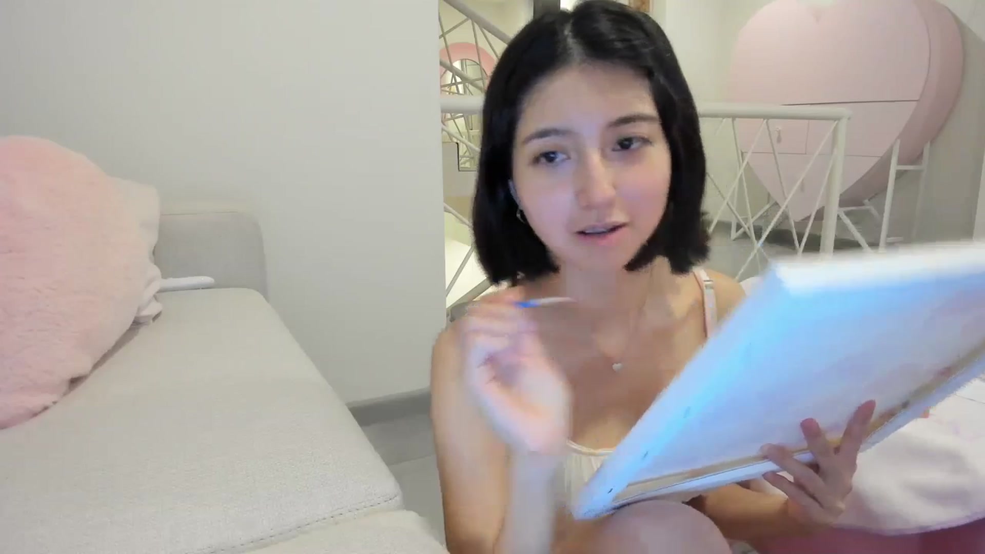 Gallery image thumbnail from Cherrycute666's myfreecams stream on, 03/17/2024, 02:12 image 4 of 20