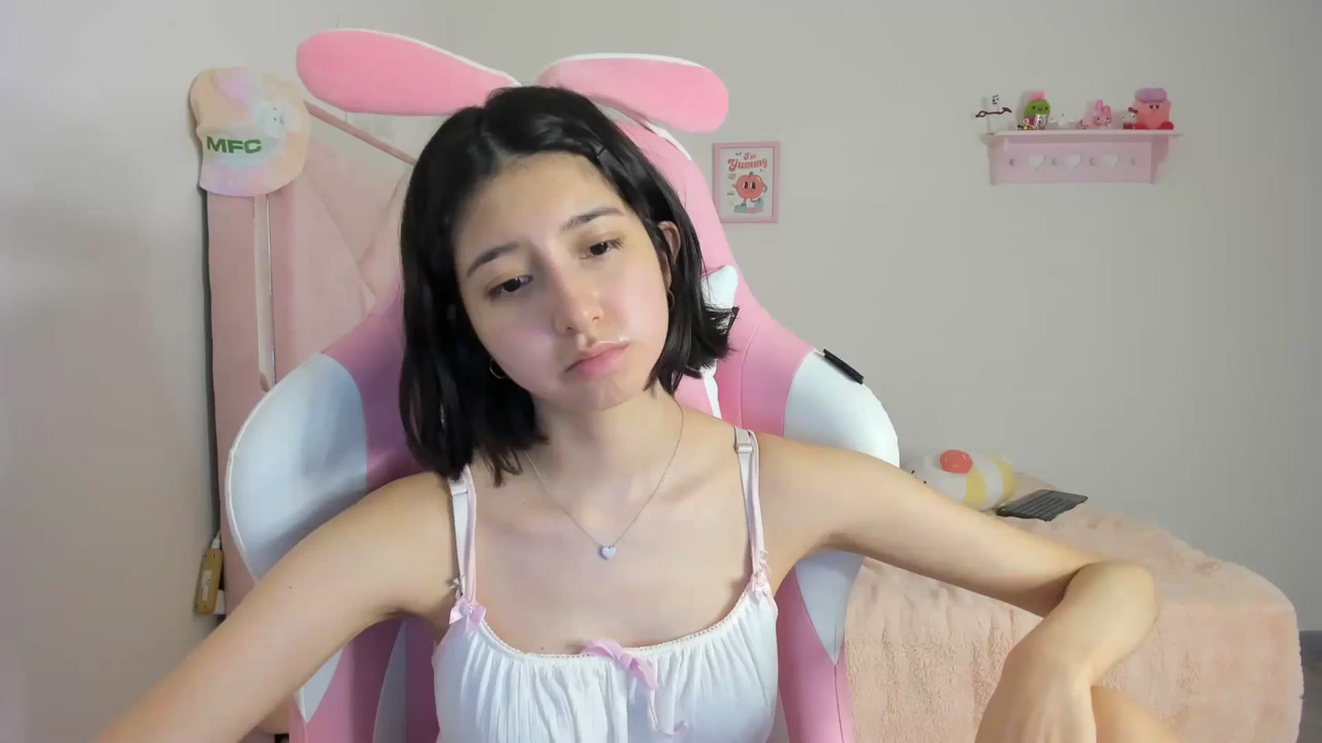 Gallery image thumbnail from Cherrycute666's myfreecams stream on, 03/17/2024, 08:11 image 3 of 20