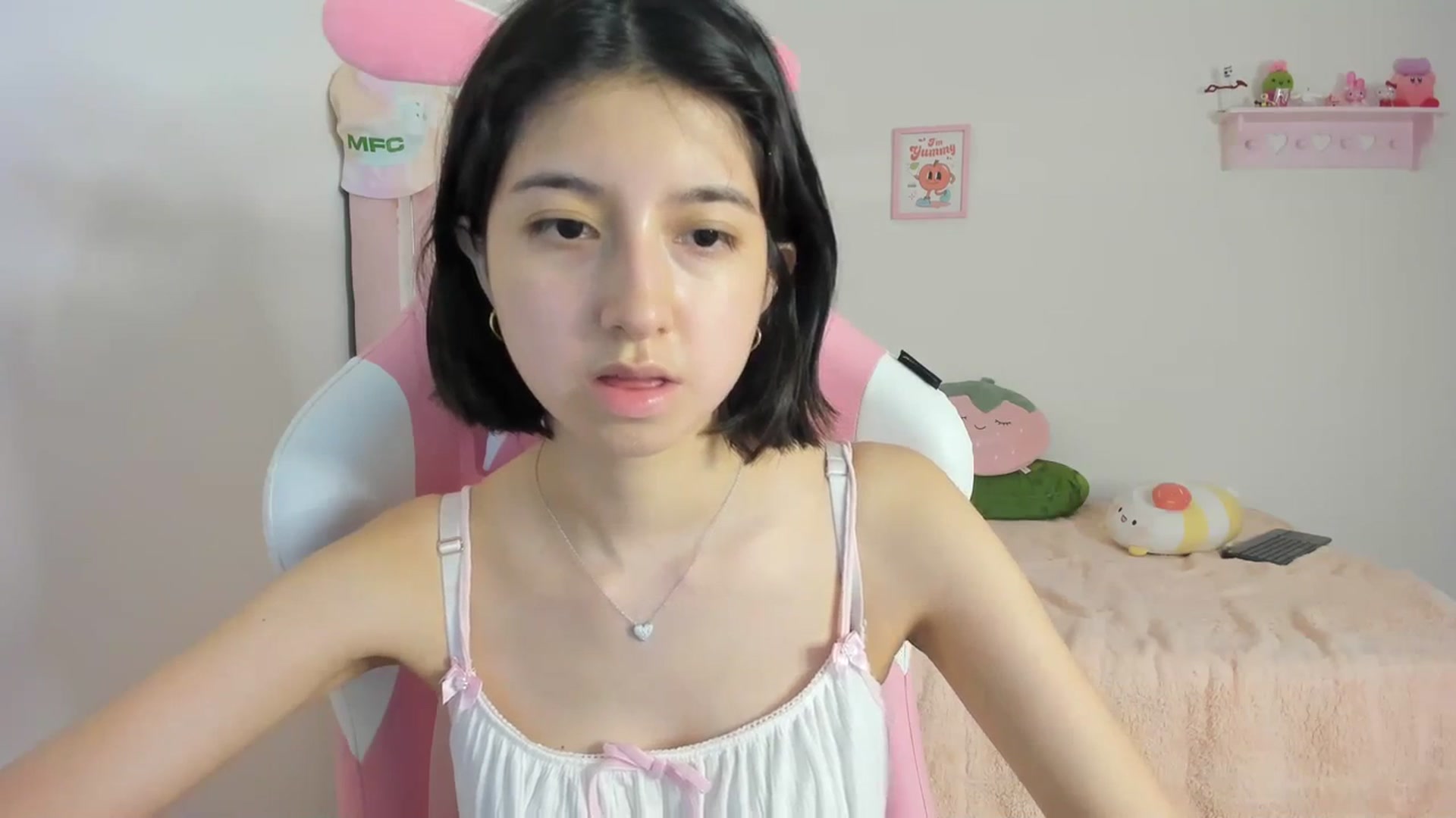 Gallery image thumbnail from Cherrycute666's myfreecams stream on, 03/17/2024, 09:28 image 8 of 20