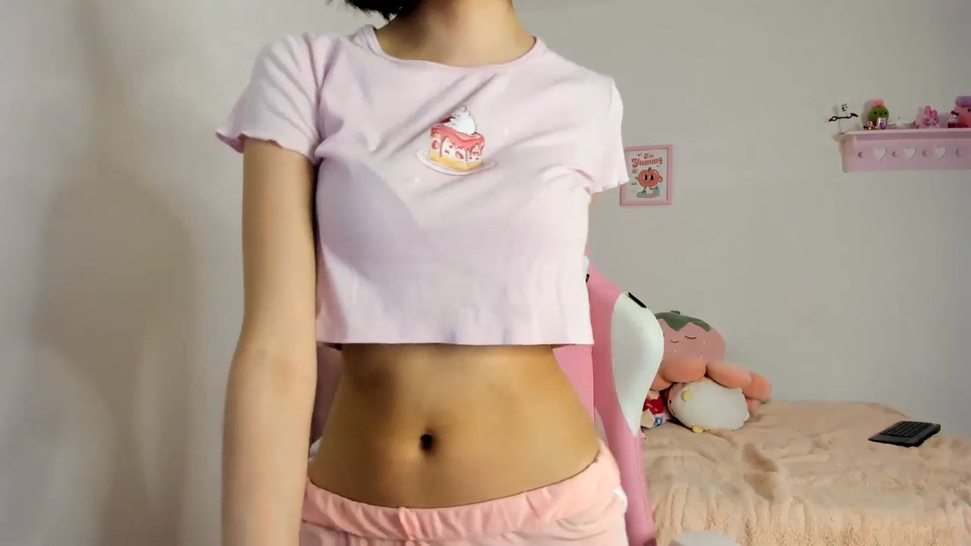 Gallery image thumbnail from Cherrycute666's myfreecams stream on, 03/18/2024, 09:06 image 17 of 20