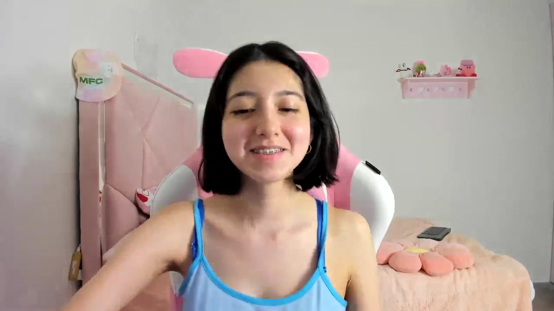 Gallery image thumbnail from Cherrycute666's myfreecams stream on, 03/20/2024, 07:49 image 15 of 20
