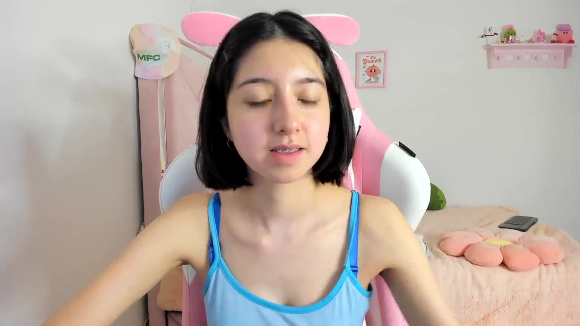 Gallery image thumbnail from Cherrycute666's myfreecams stream on, 03/20/2024, 07:49 image 7 of 20