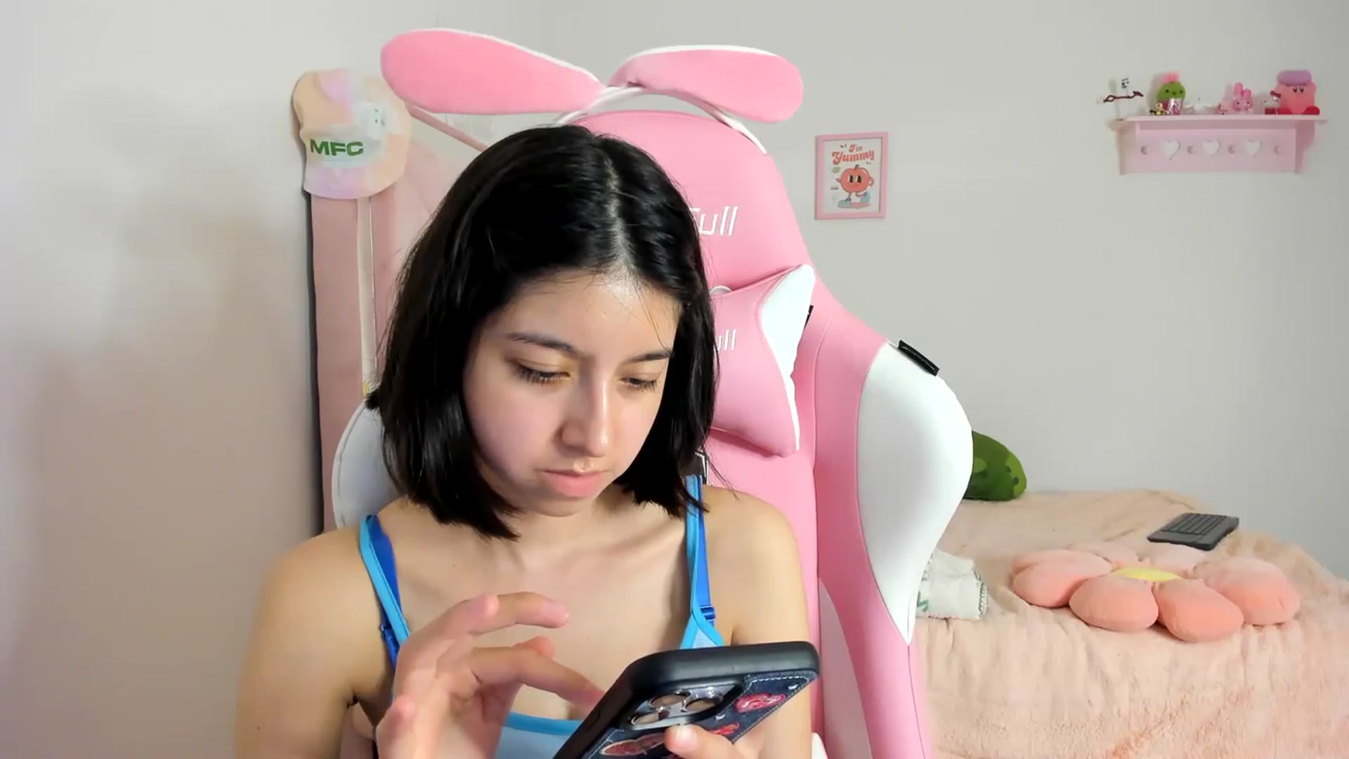 Gallery image thumbnail from Cherrycute666's myfreecams stream on, 03/20/2024, 07:49 image 3 of 20