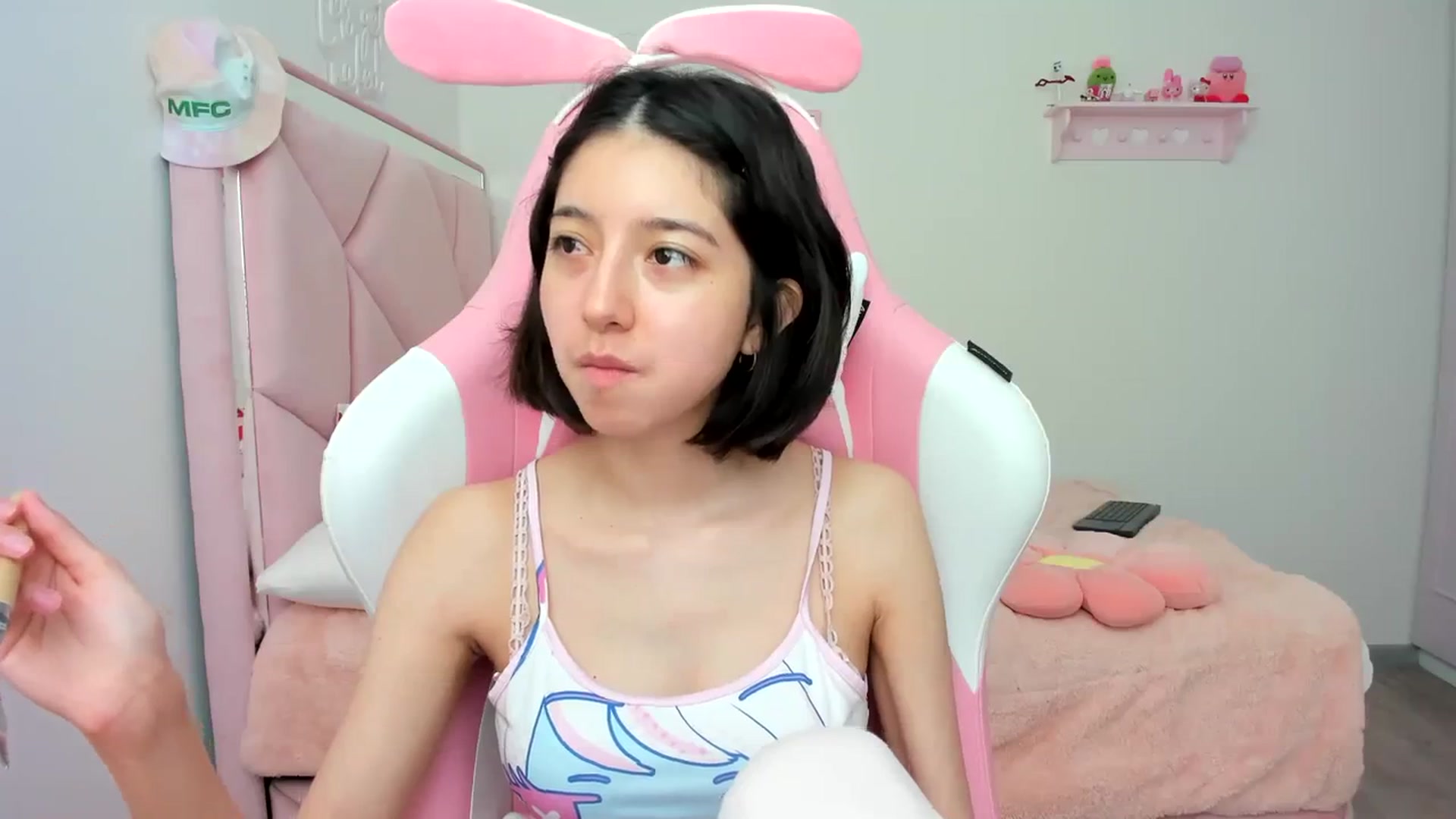 Gallery image thumbnail from Cherrycute666's myfreecams stream on, 03/20/2024, 21:02 image 8 of 20