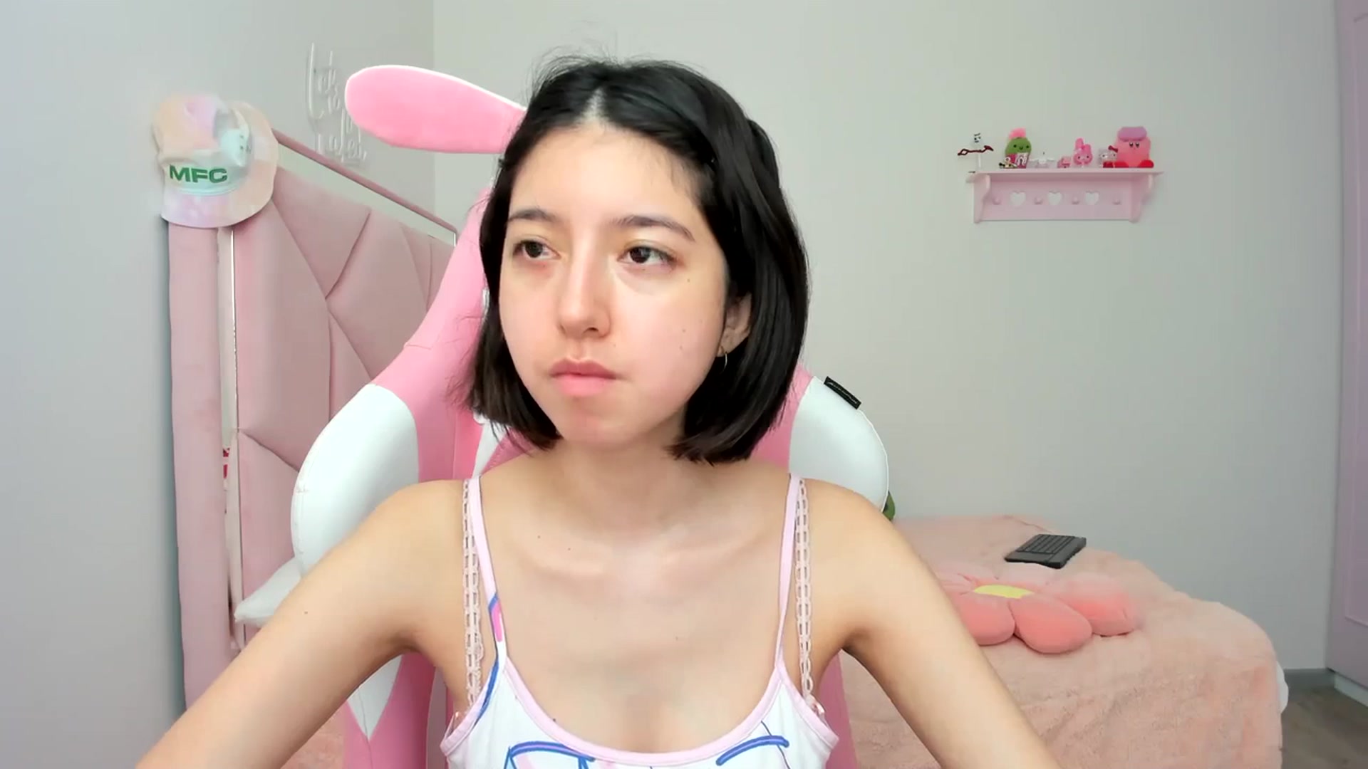 Gallery image thumbnail from Cherrycute666's myfreecams stream on, 03/20/2024, 21:02 image 4 of 20