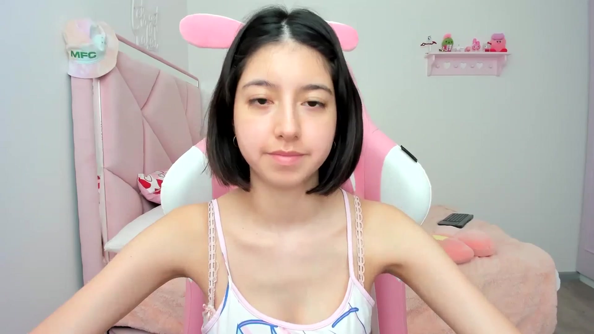Gallery image thumbnail from Cherrycute666's myfreecams stream on, 03/20/2024, 21:02 image 20 of 20