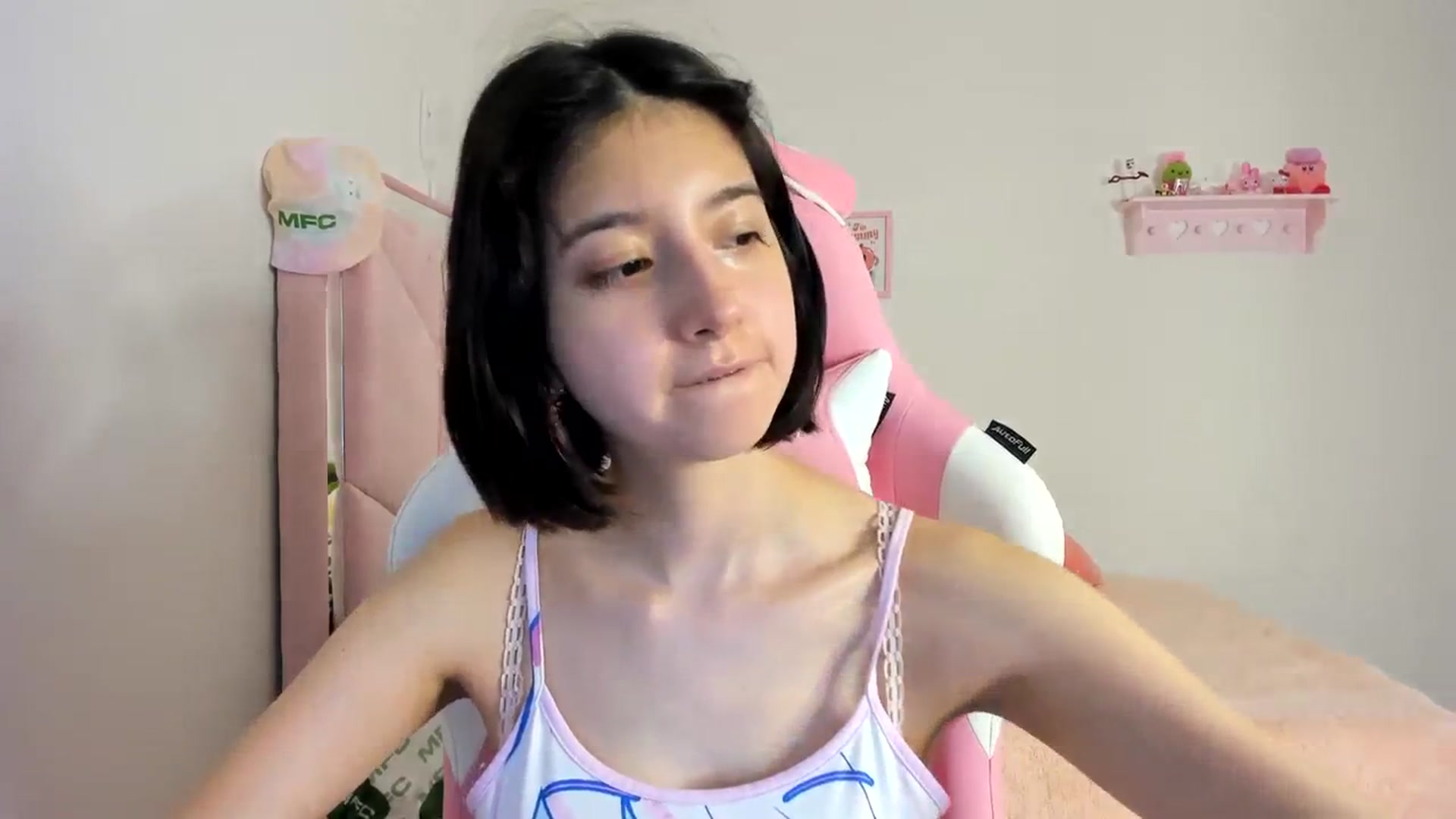 Gallery image thumbnail from Cherrycute666's myfreecams stream on, 03/21/2024, 07:31 image 4 of 20