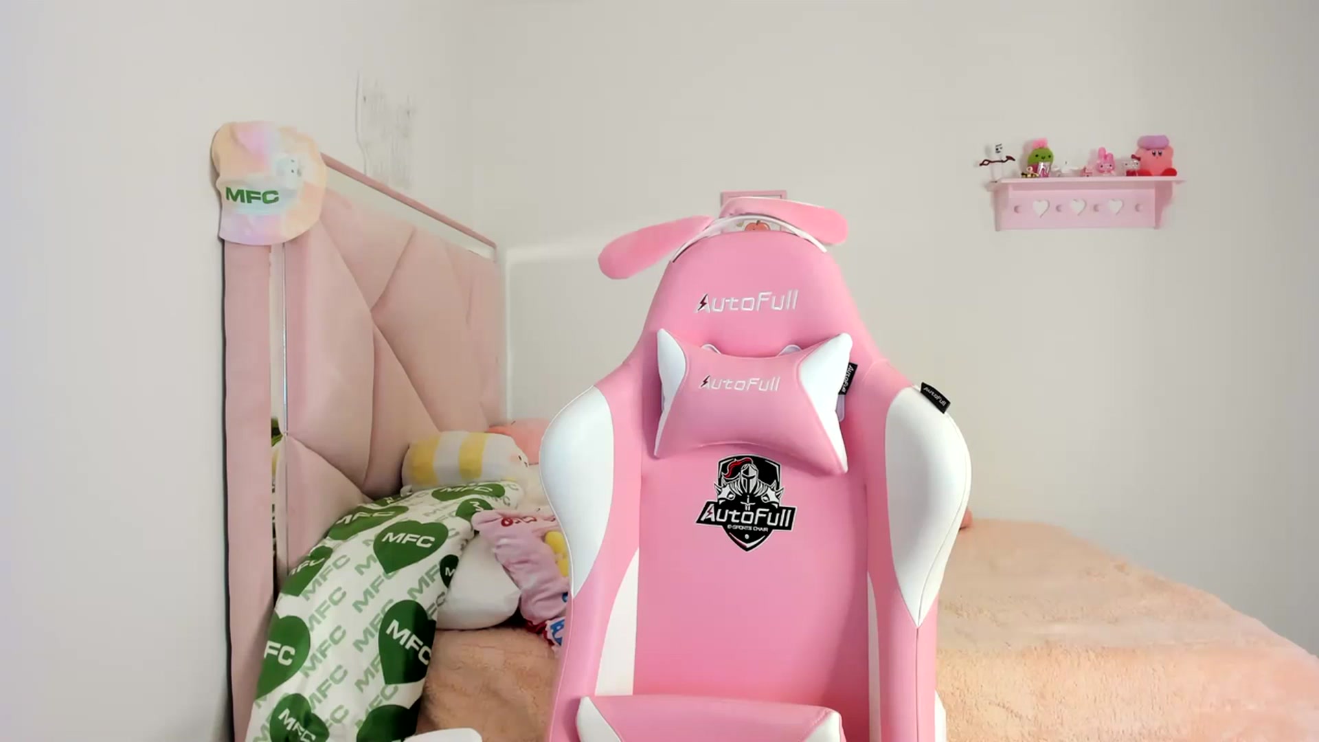Gallery image thumbnail from Cherrycute666's myfreecams stream on, 03/21/2024, 07:31 image 19 of 20