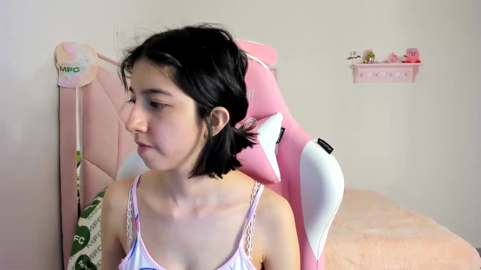 Gallery image thumbnail from Cherrycute666's myfreecams stream on, 03/21/2024, 07:31 image 12 of 20