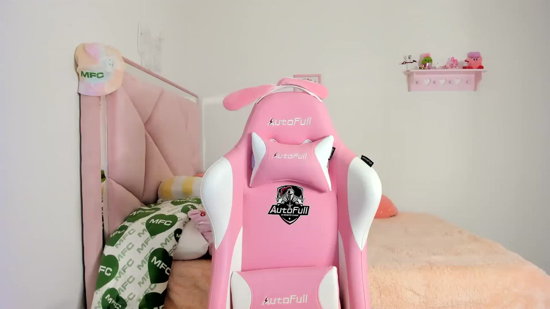 Gallery image thumbnail from Cherrycute666's myfreecams stream on, 03/21/2024, 07:31 image 13 of 20